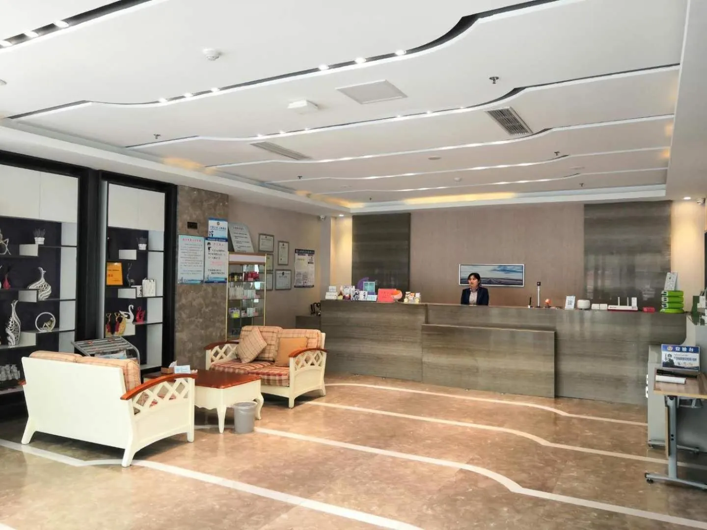 Lavande Hotel Rizhao Haiqu East Road RT-Mart Store