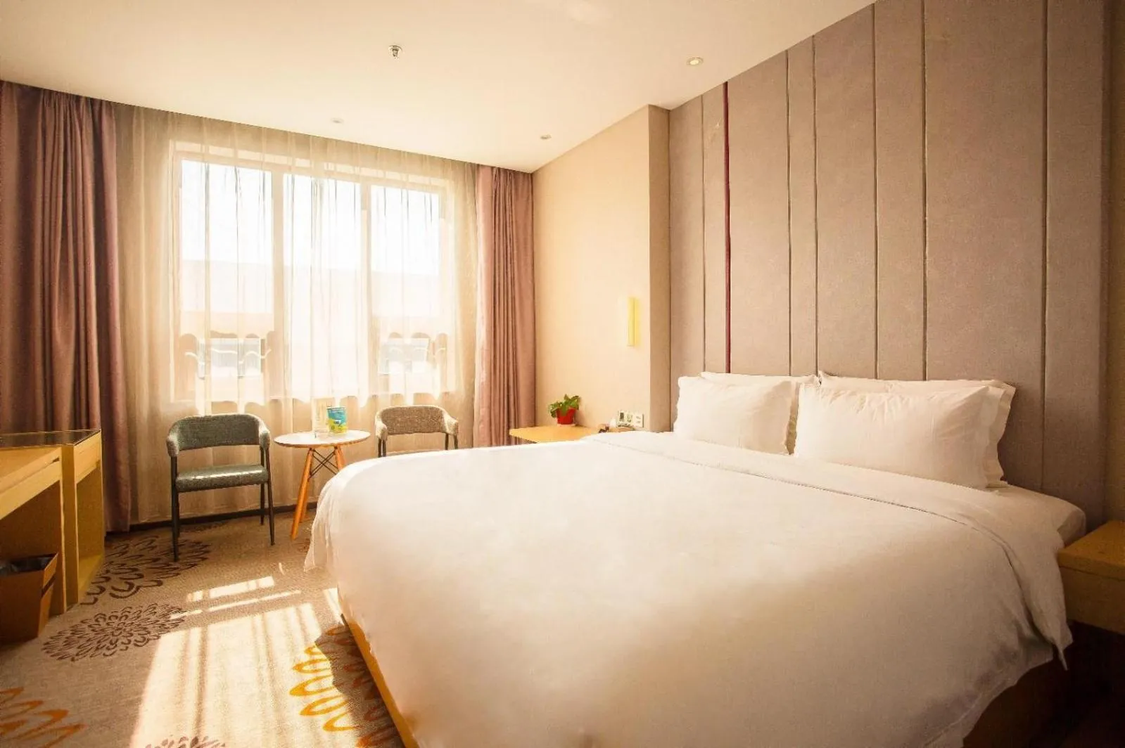 Lavande Hotel Rizhao Haiqu East Road RT-Mart Store