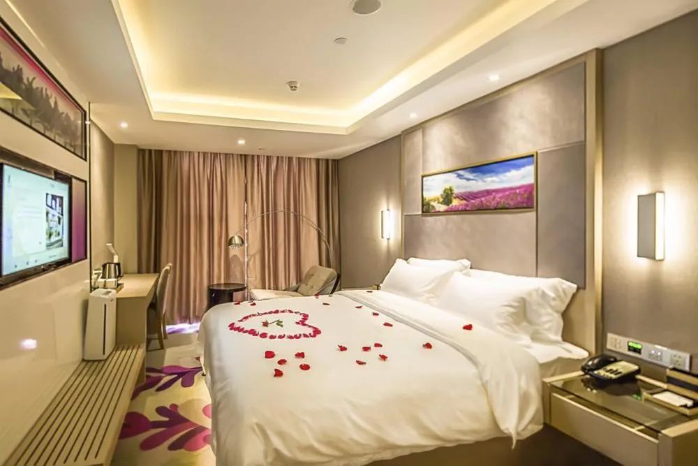 Bed in Lavande Hotel Shenzhen Baoan Haiya Binfencheng