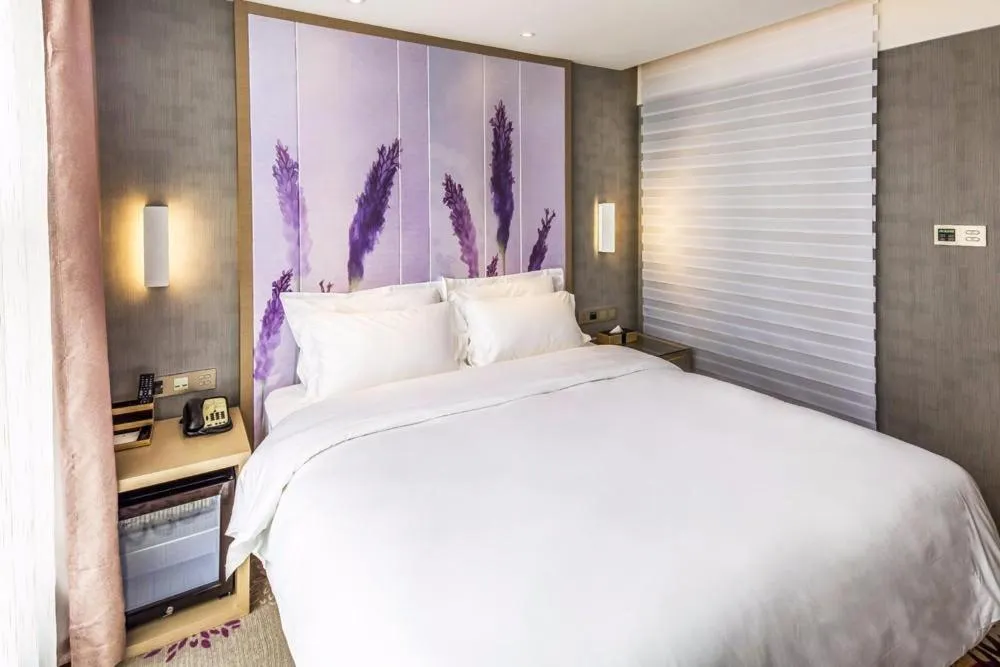 Bed in Lavande Hotel Shenzhen Baoan Haiya Binfencheng