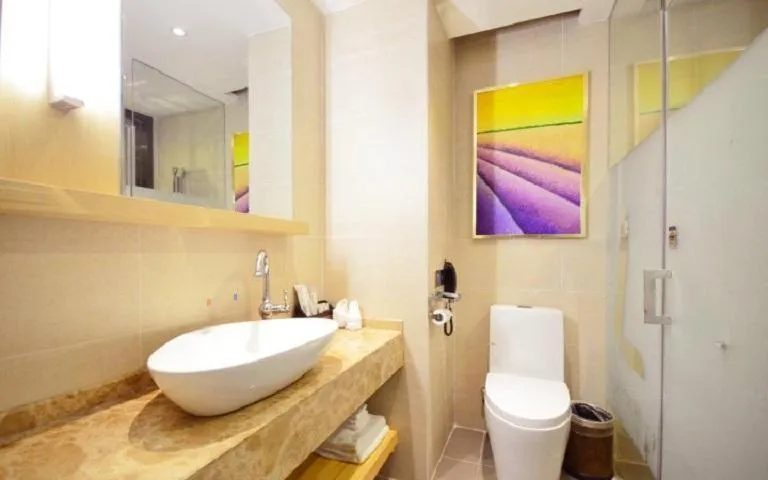 Lavande Hotel Wuhan Nanhu Walmart Store