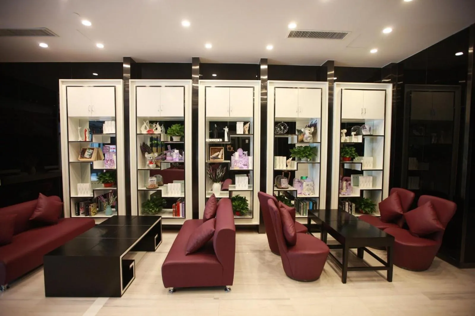 Lavande Hotel Linyi People's Square Branch