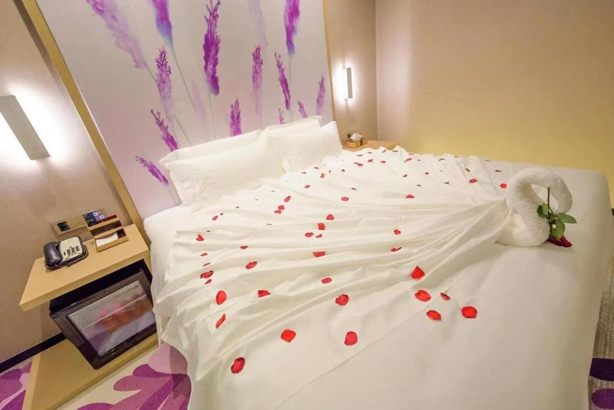 Bed in Lavande Hotel Haining Leather City Yintai Branch