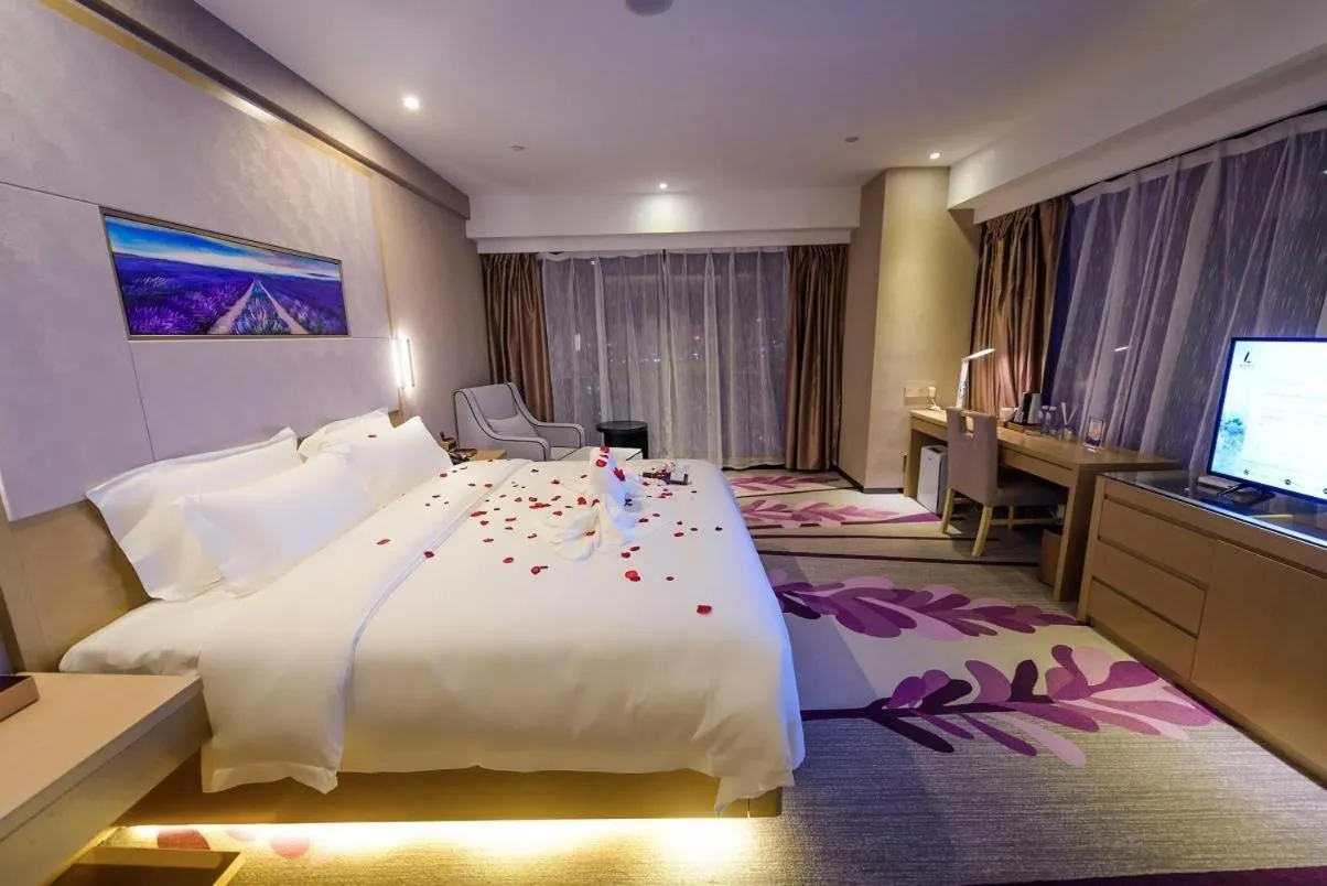 Bed in Lavande Hotel Haining Leather City Yintai Branch