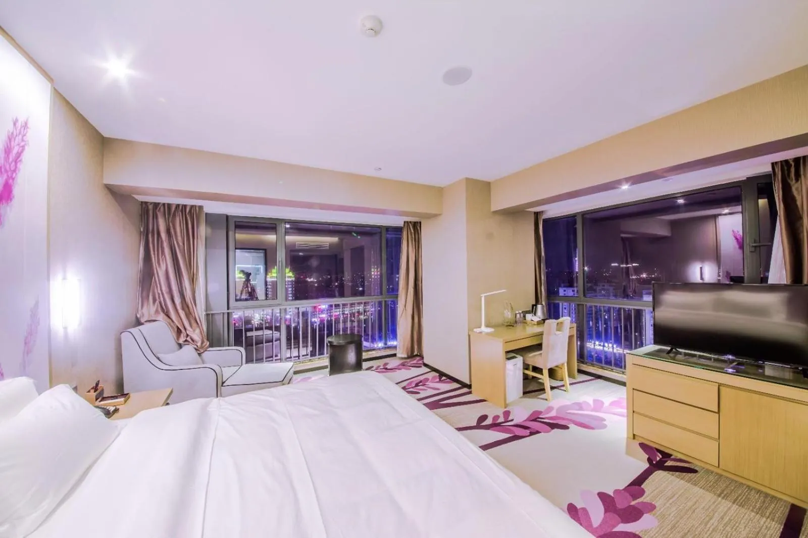 Bed in Lavande Hotel Haining Leather City Yintai Branch
