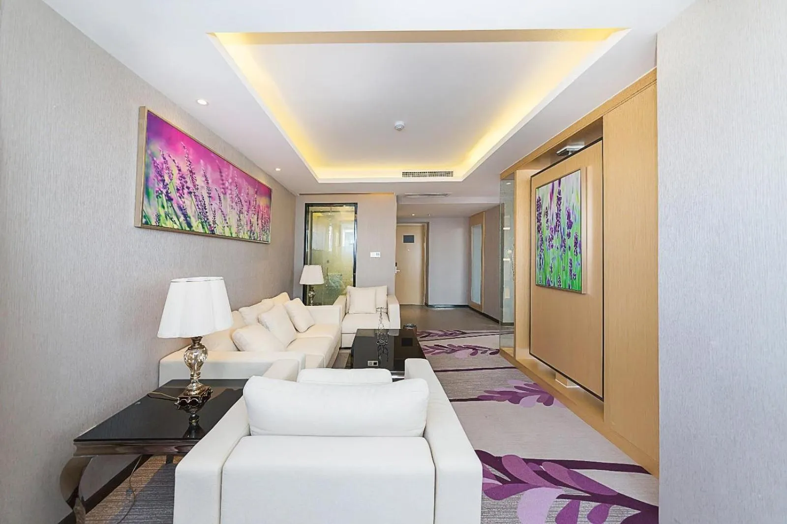 Lavande Hotels Weihai Weigao Square Branch