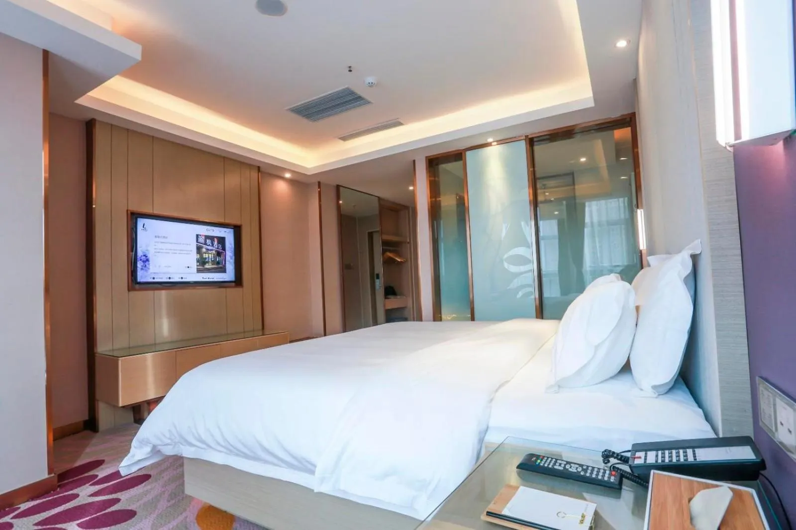 Lavande Hotel (Linyi Yinan Junyue Shopping Center Branch)