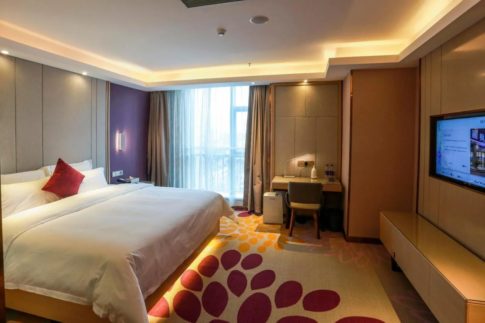 Lavande Hotel (Linyi Yinan Junyue Shopping Center Branch)