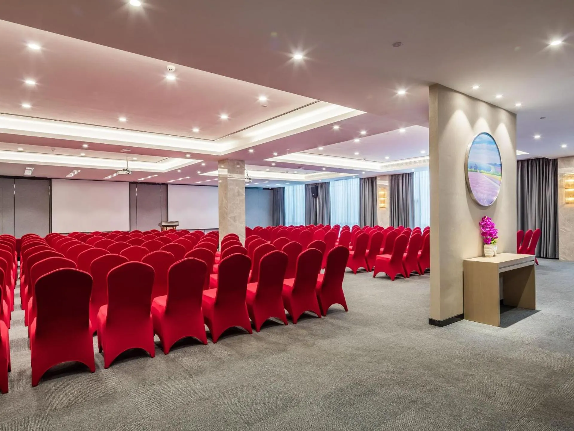 Lavande Hotel (Ganzhou Railway Station Branch)