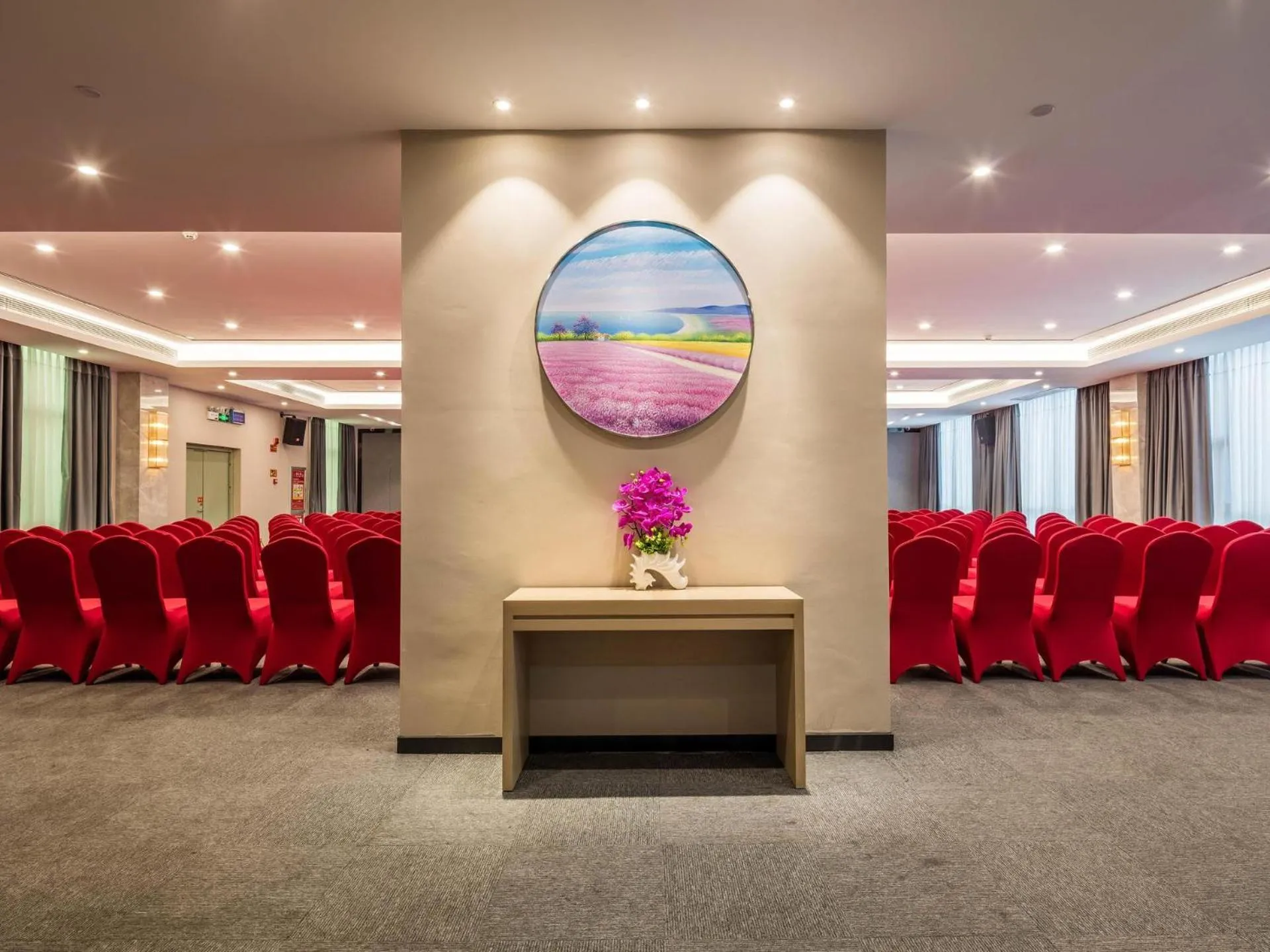 Lavande Hotel (Ganzhou Railway Station Branch)