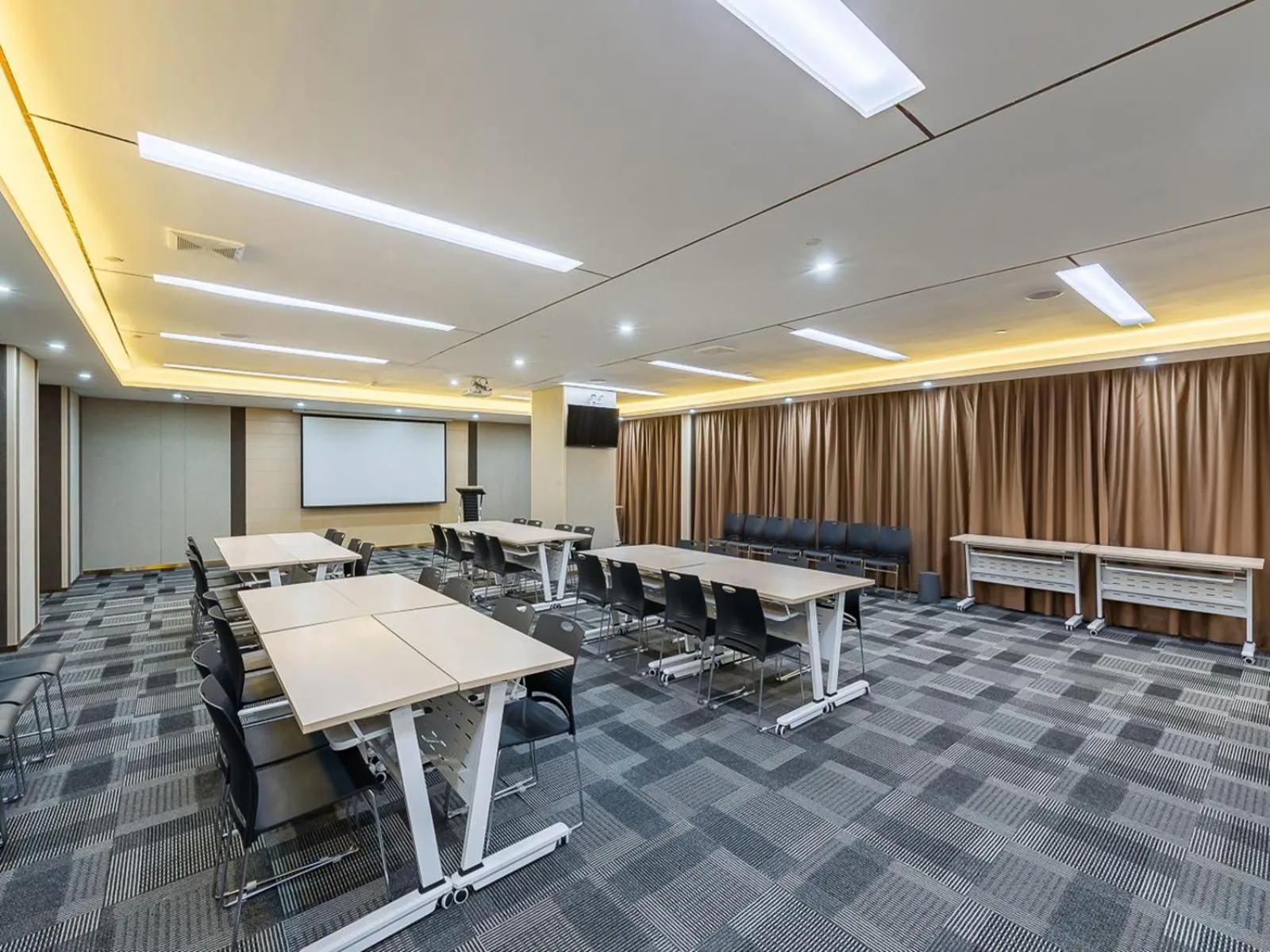 Lavande Hotel Xuzhou Junsheng Plaza