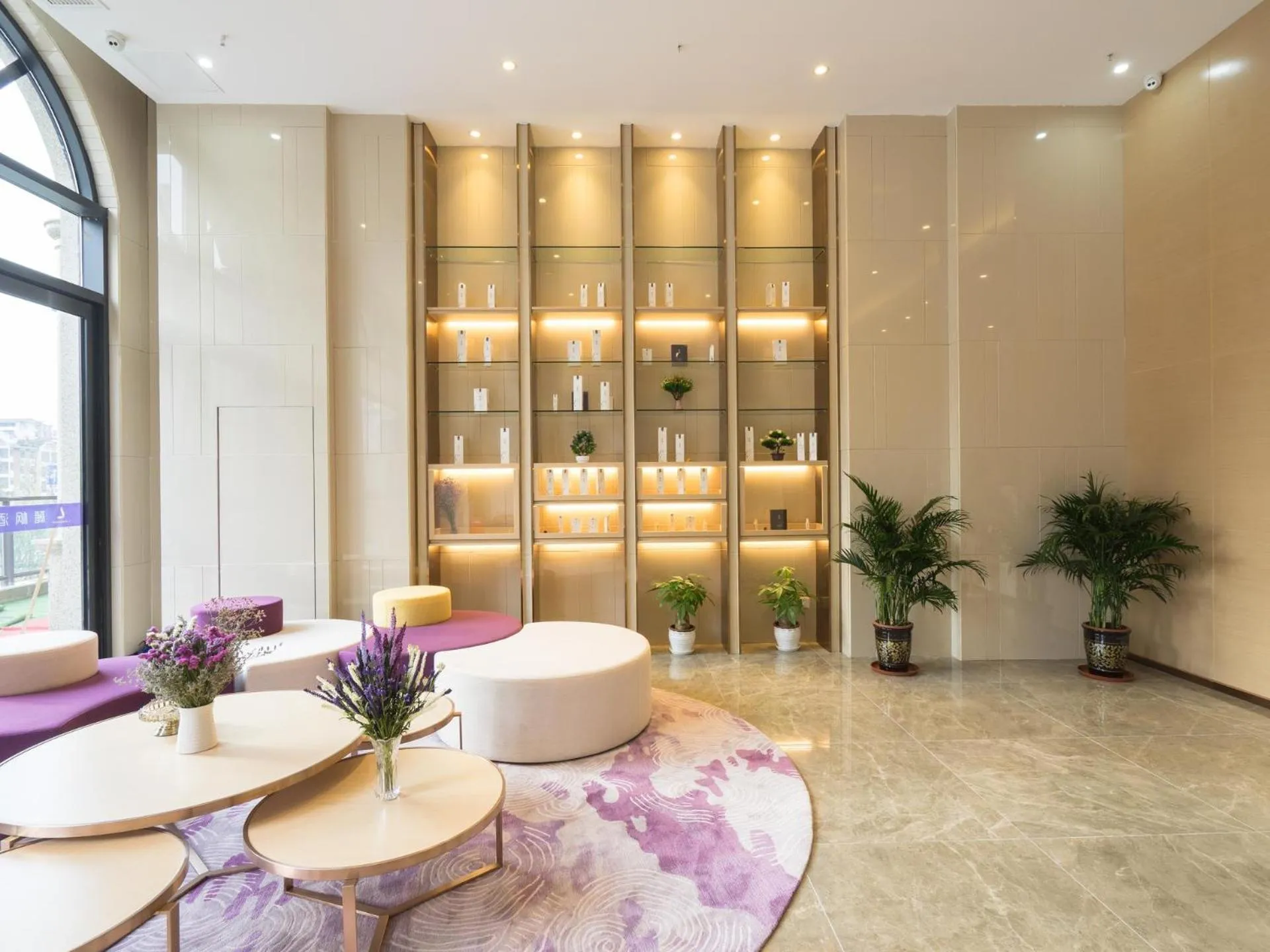 Lavande Hotel Jingmen Planet World City