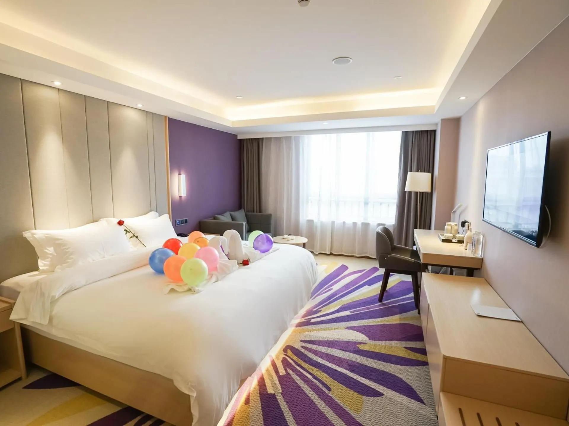Bed in Lavande Hotel Jingmen Planet World City