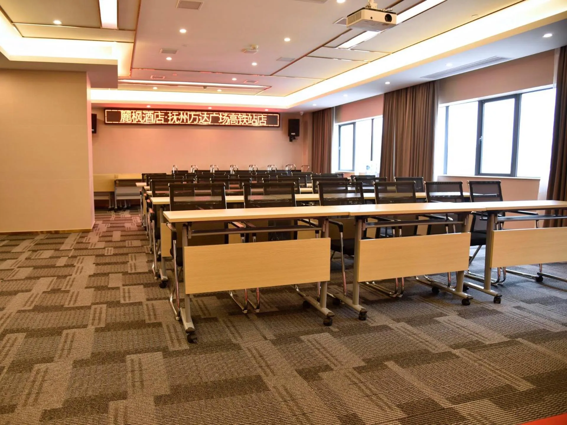 Lavande Hotel Fuzhou Wanda Plaza High-speed Railway Station