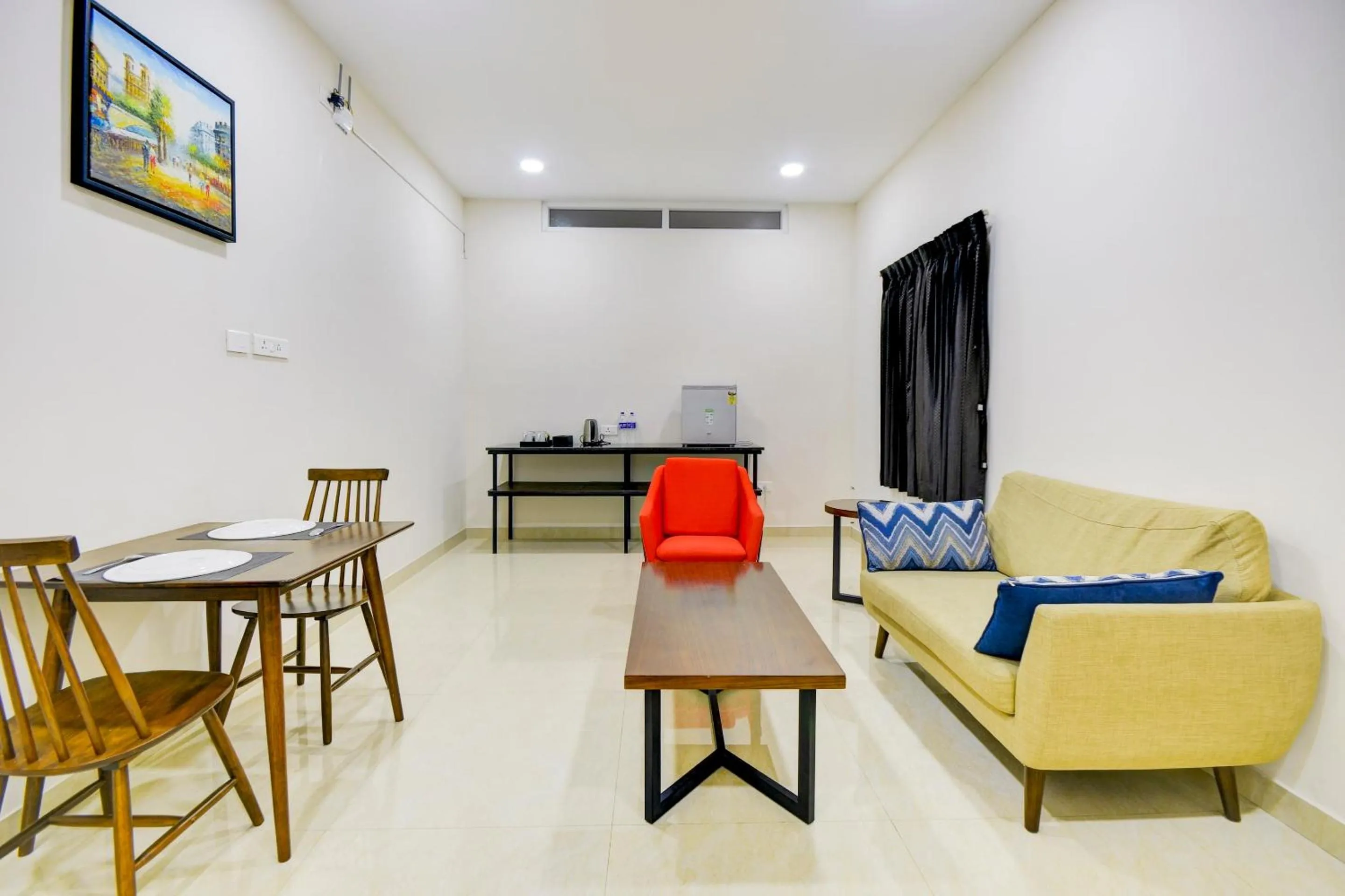 Restaurant/places to eat in Mayfair Service Apartments