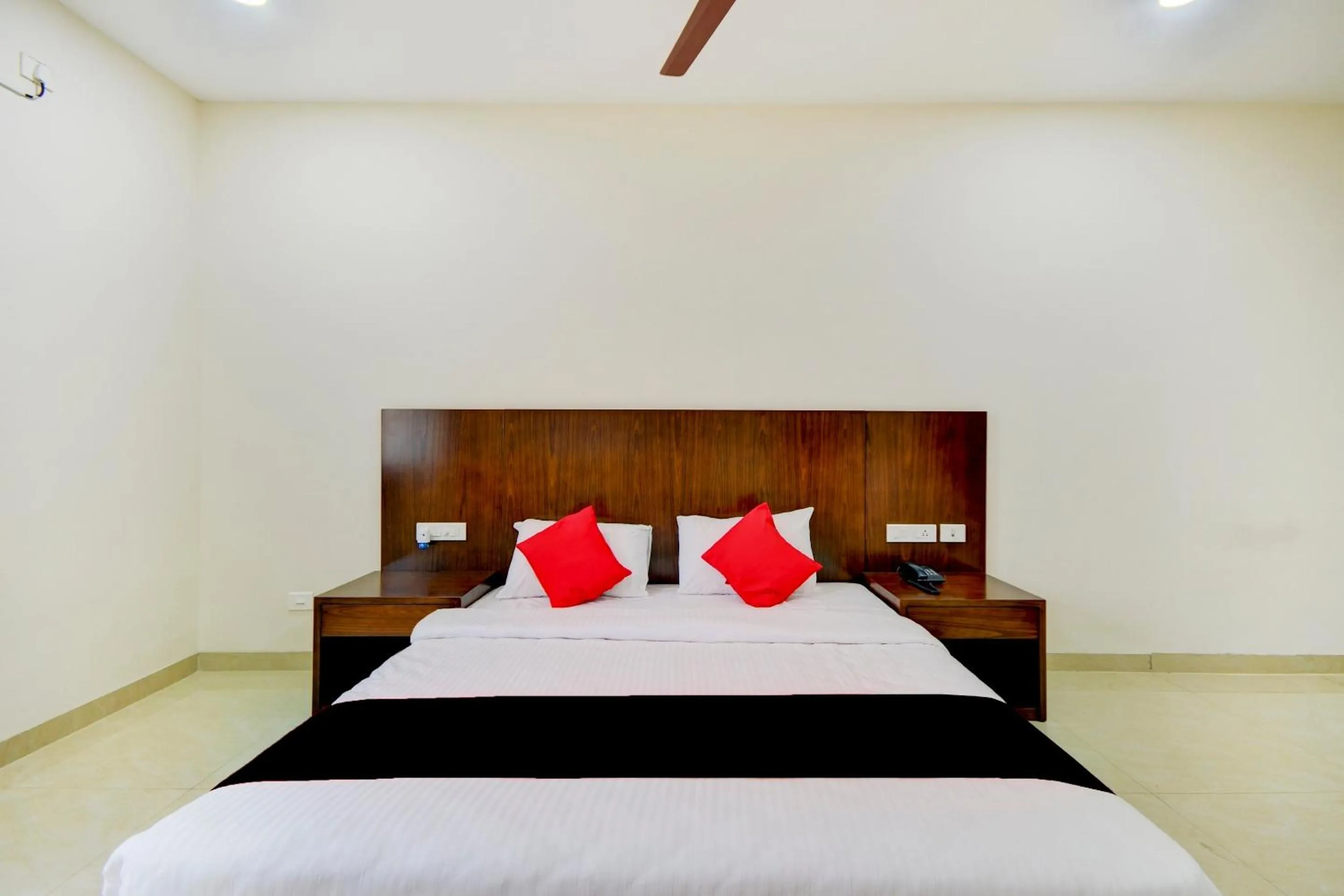 Bedroom, Bed in Mayfair Service Apartments