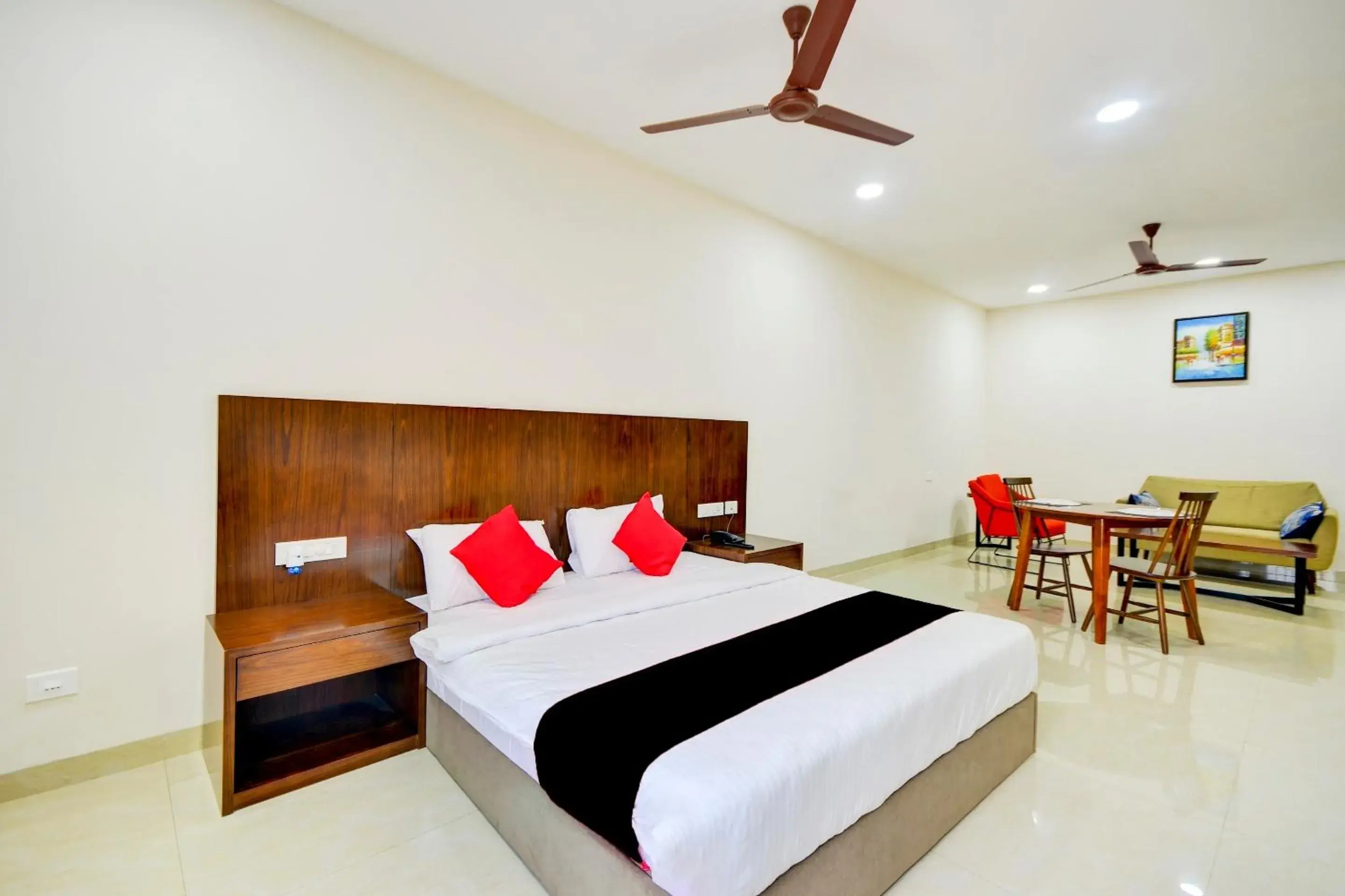 Suite in Mayfair Service Apartments Suite in Mayfair Service Apartments