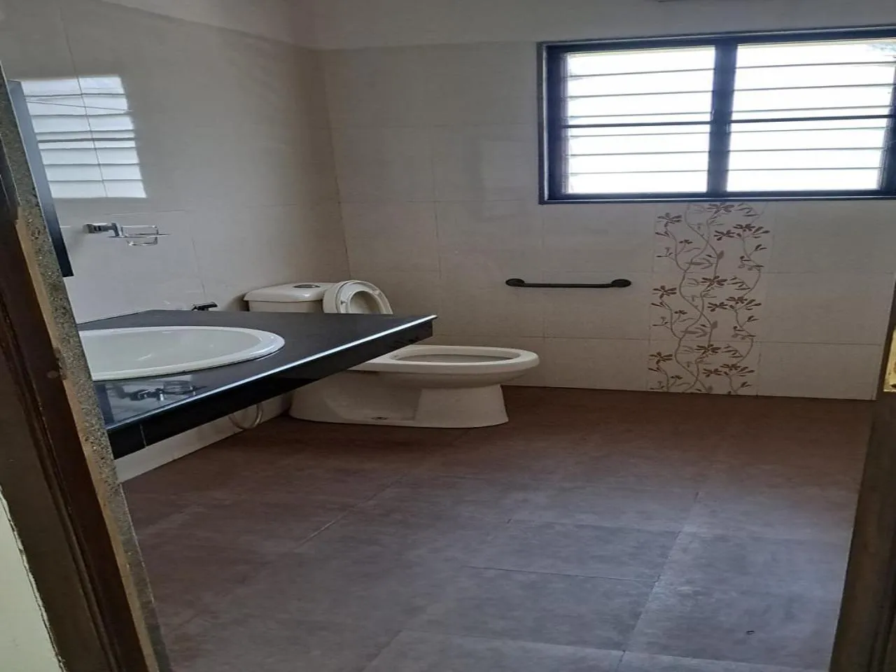 Bathroom in Mayfair Service Apartments