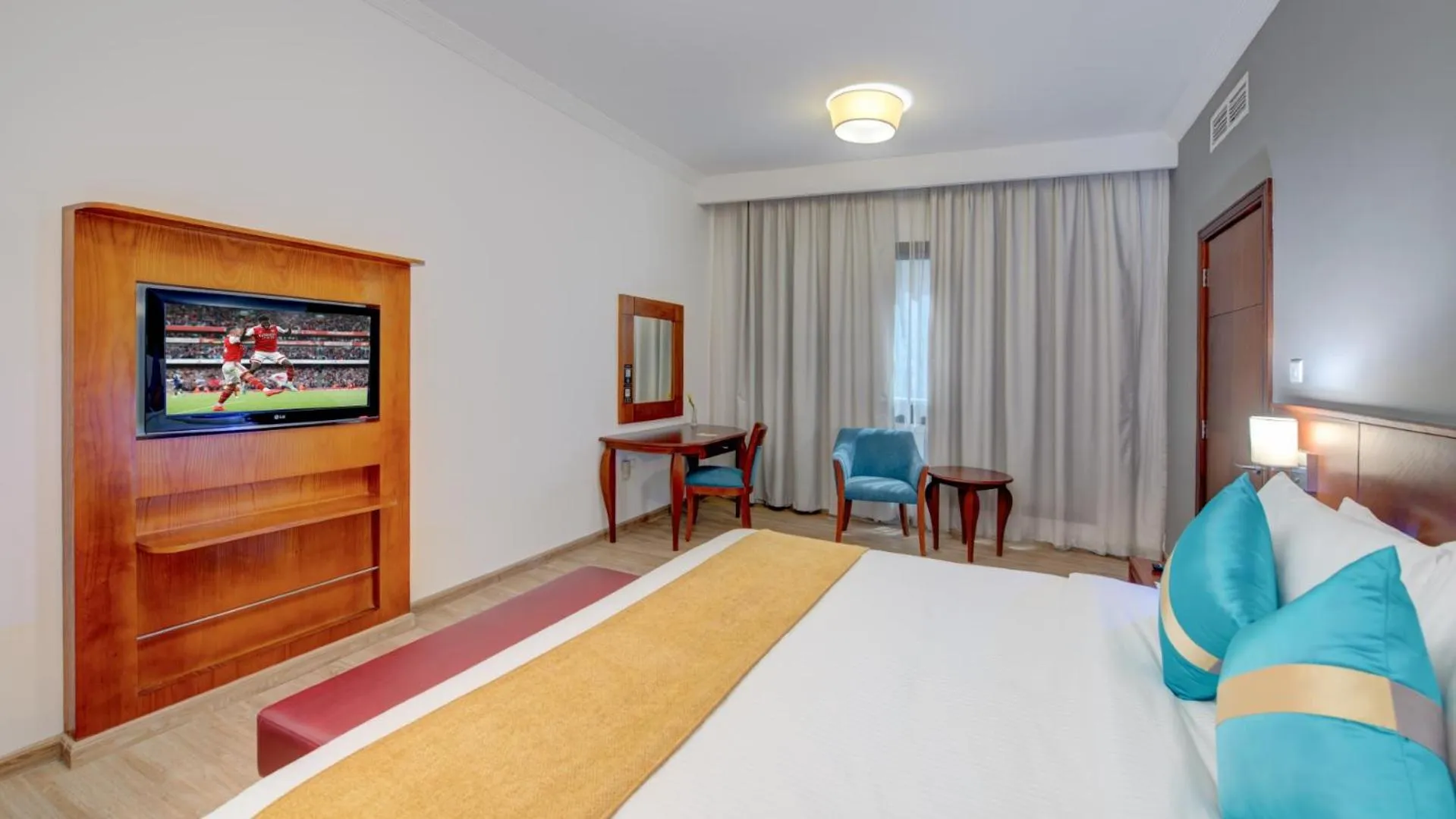 Bedroom, Bed in Donatello Hotel