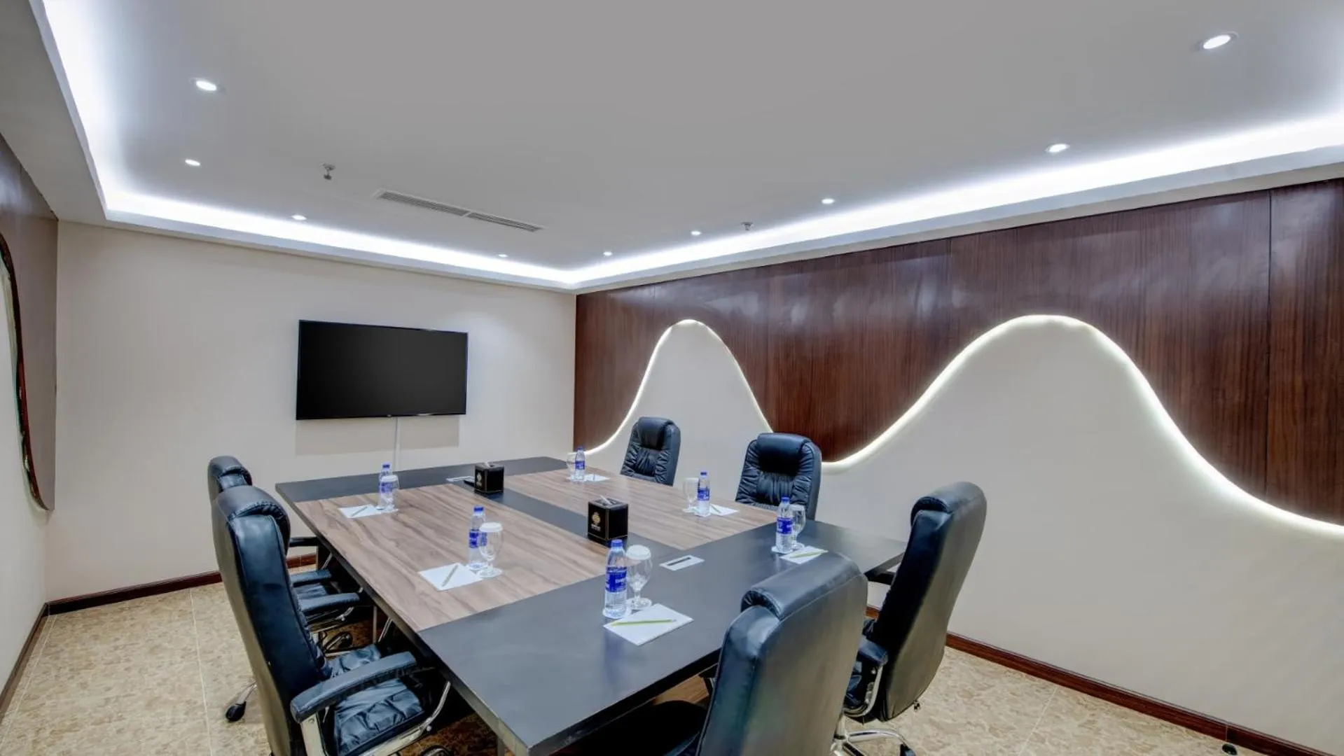 Meeting/conference room in Donatello Hotel