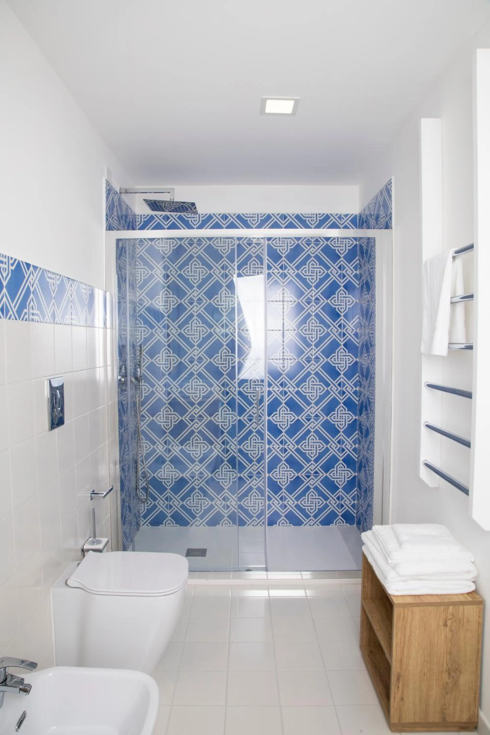 Shower in FURANO BAHARI