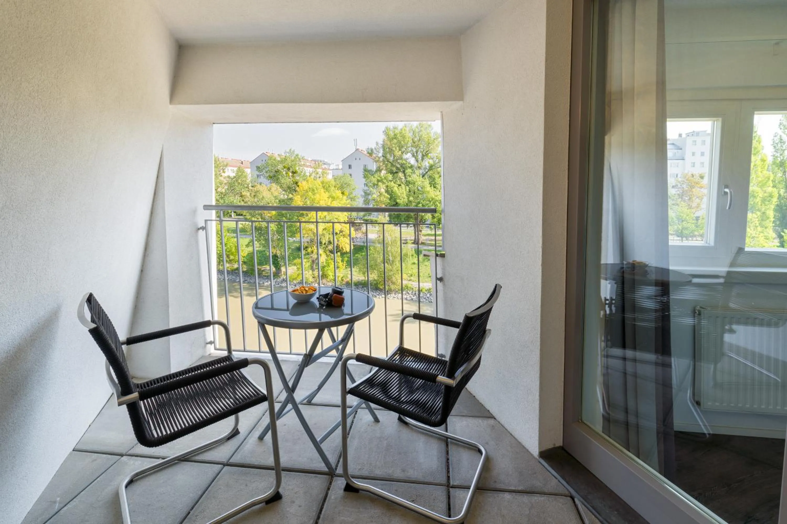 Balcony/Terrace in URBAN ISLAND I Riverside Apartments