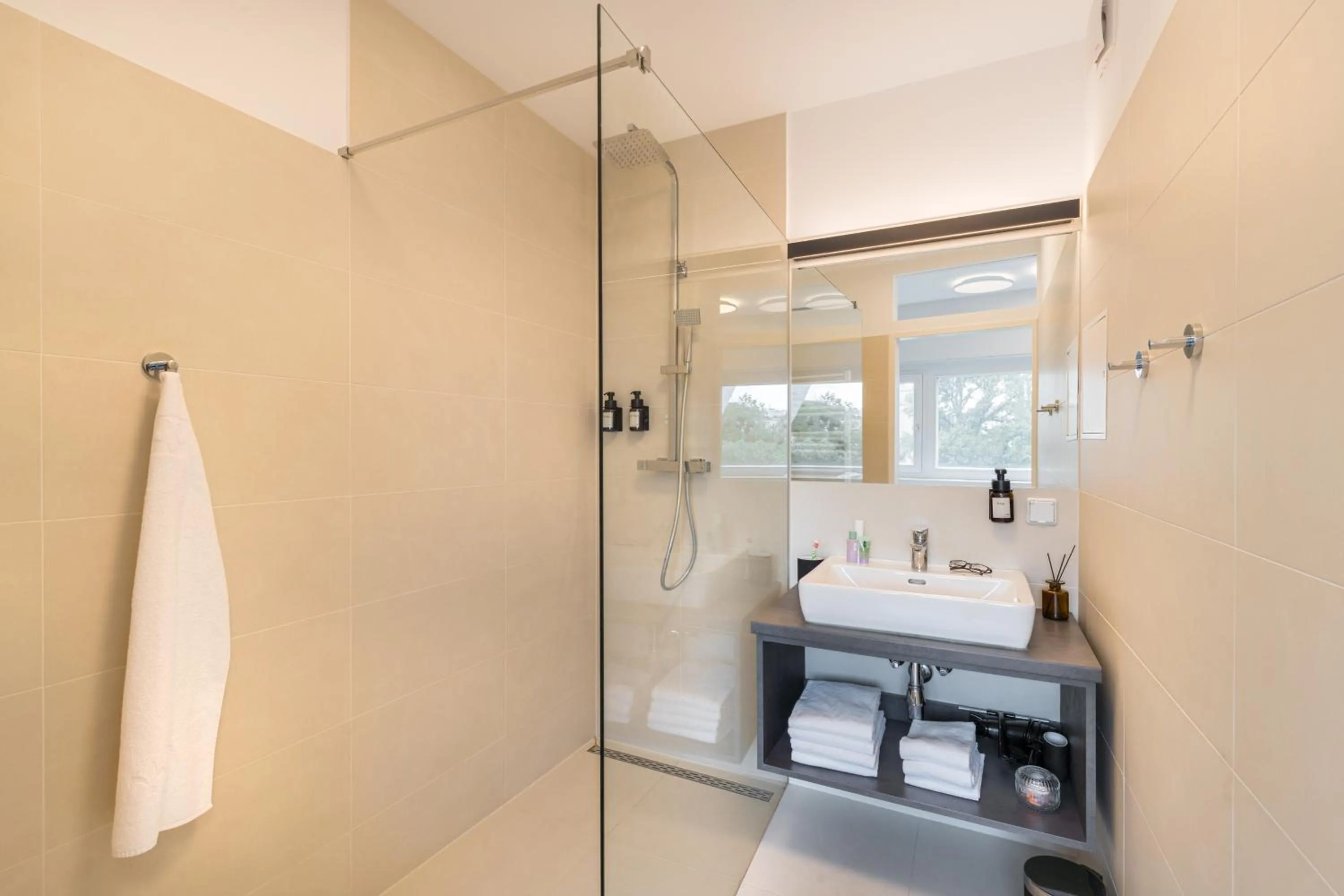 Bathroom in URBAN ISLAND I Riverside Apartments