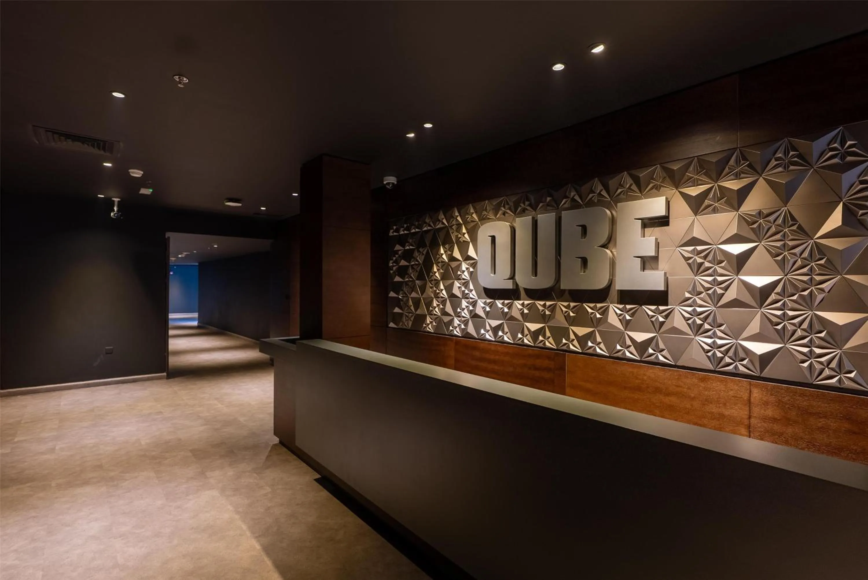 Lounge or bar in Radisson Blu Hotel, Doha