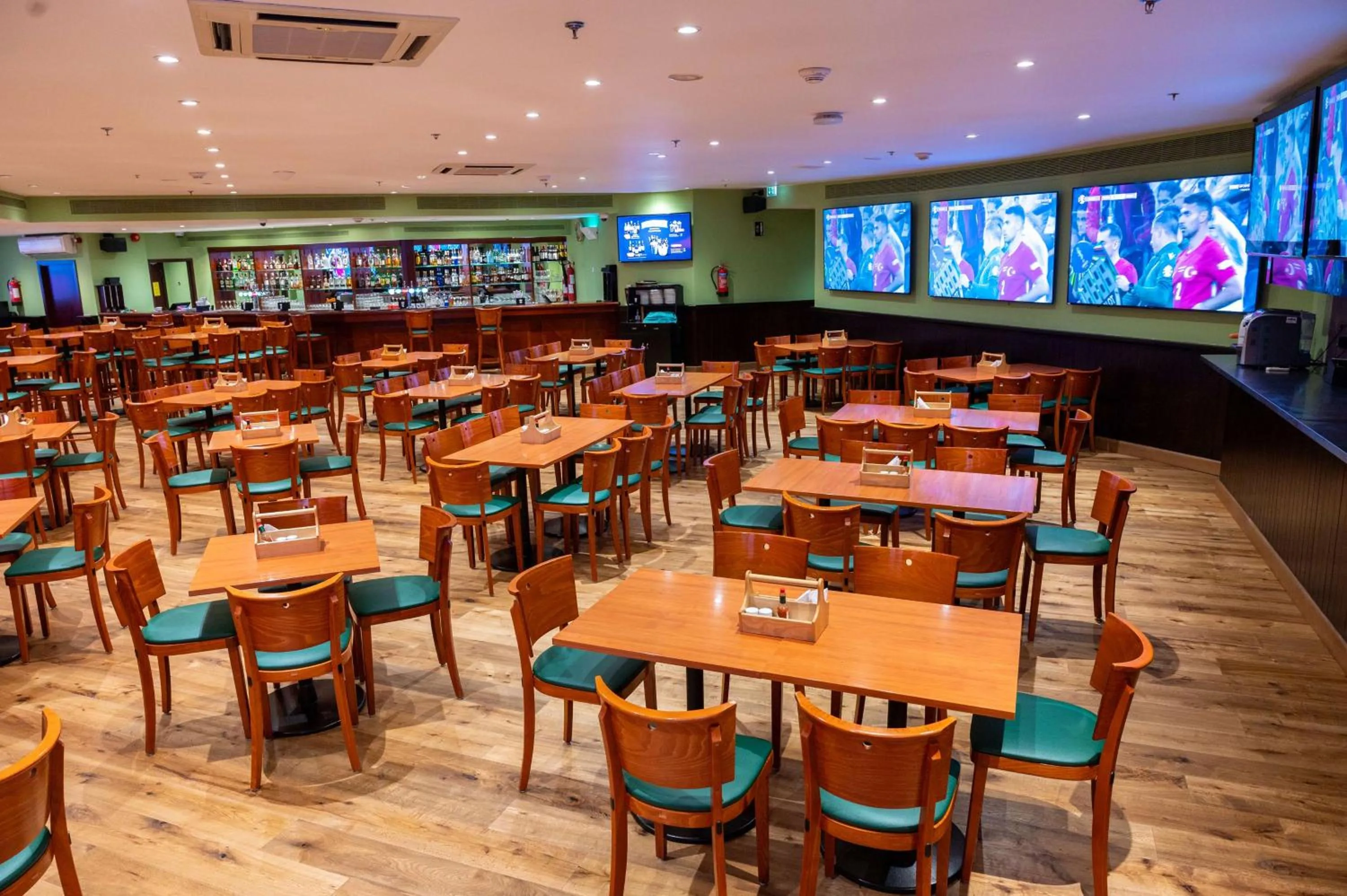 Restaurant/places to eat in Radisson Blu Hotel, Doha