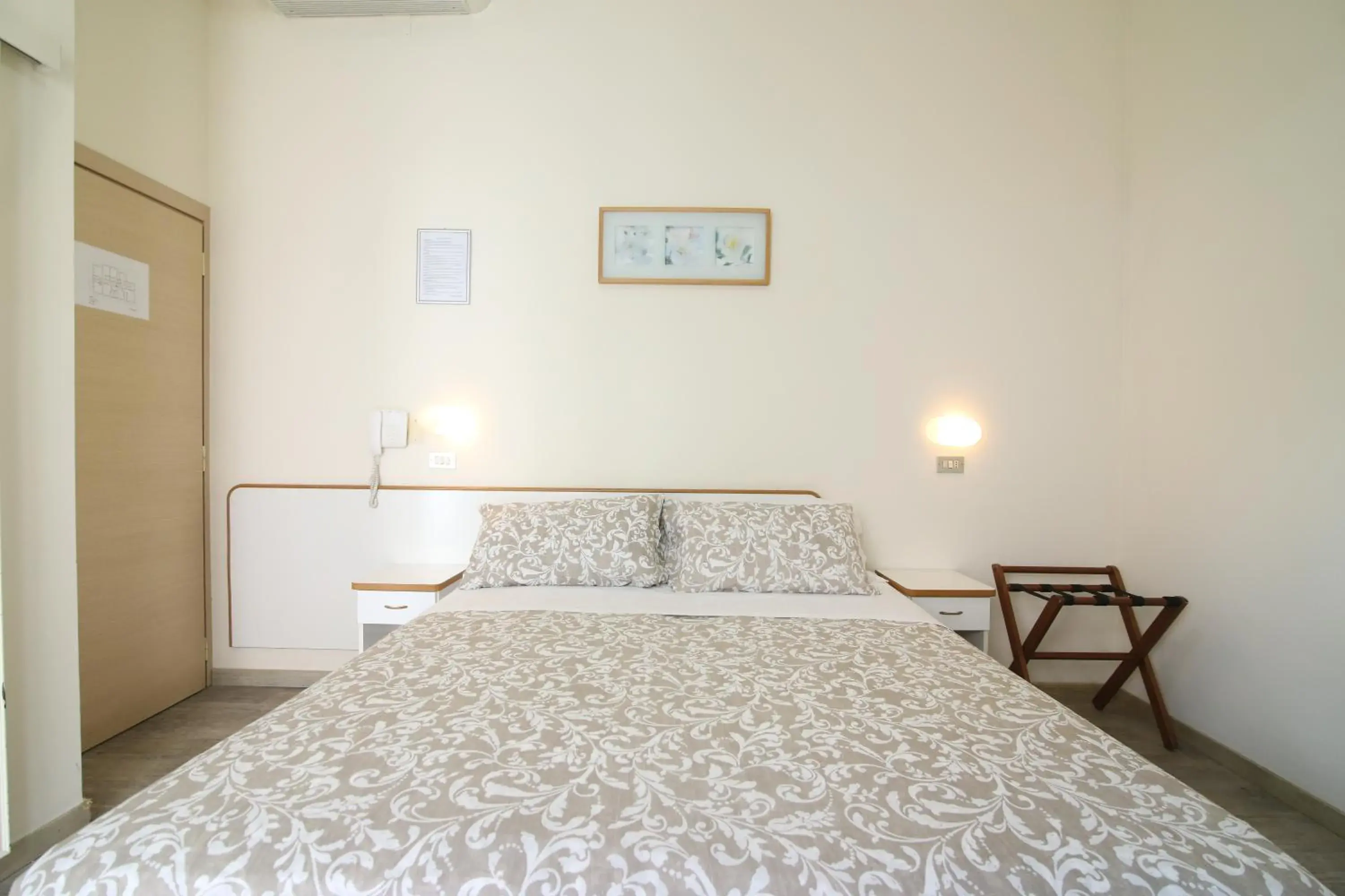 Standard Double or Twin Room in Hotel Soave Standard Double or Twin Room in Hotel Soave