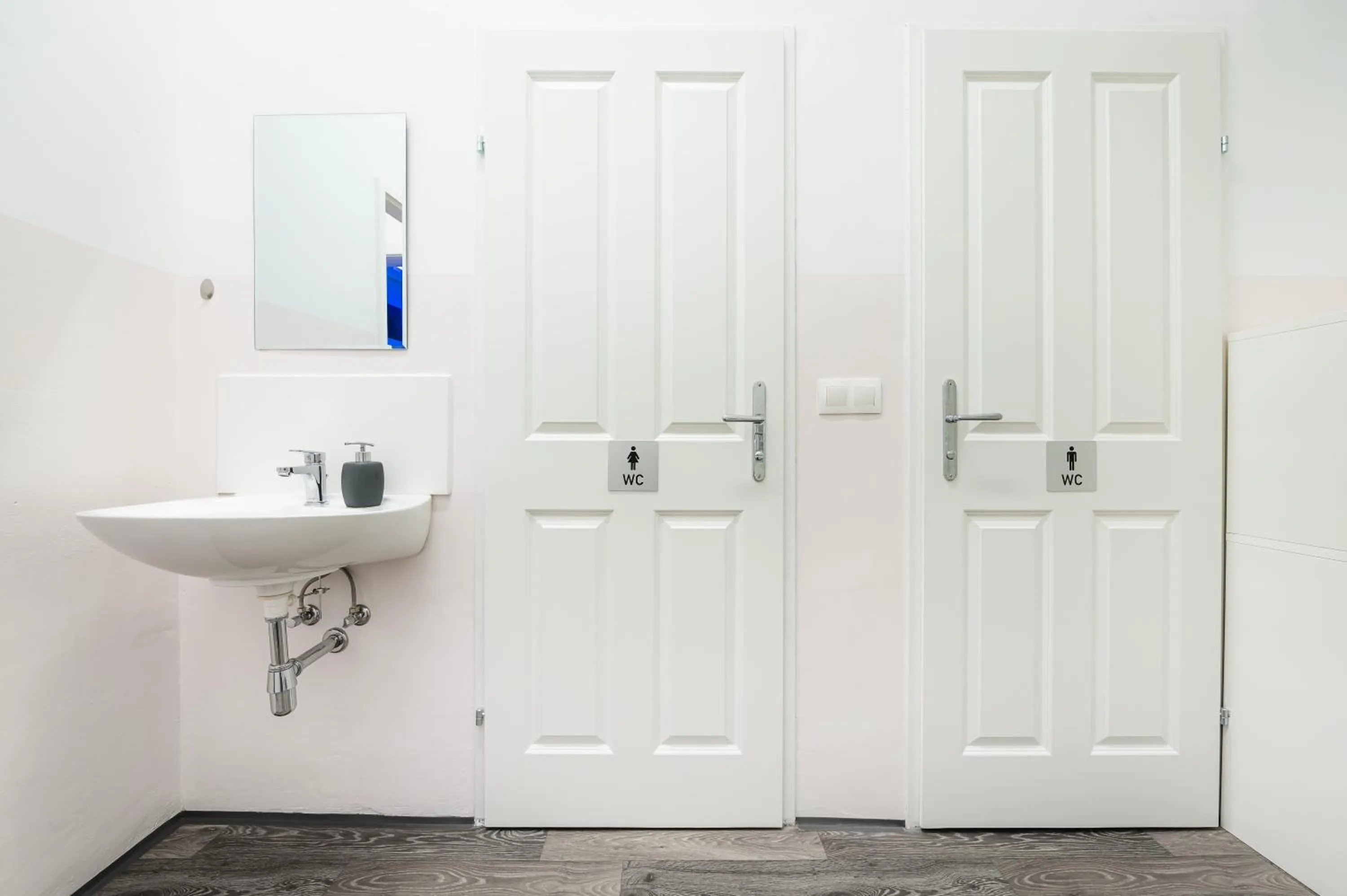 Toilet in Space Home Apartment - Central Station # Hauptbahnhof