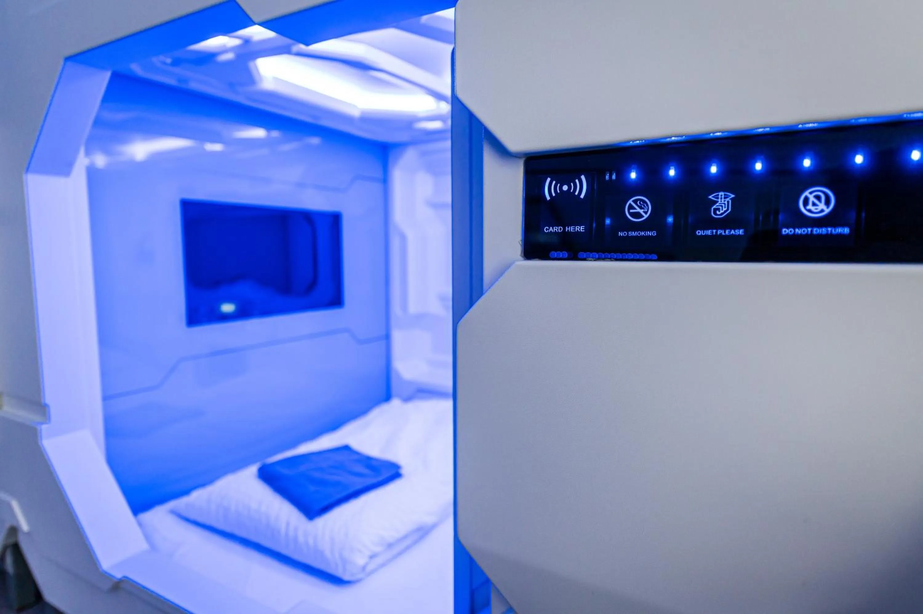 Decorative detail, Bed in Space Home Apartment - Central Station # Hauptbahnhof