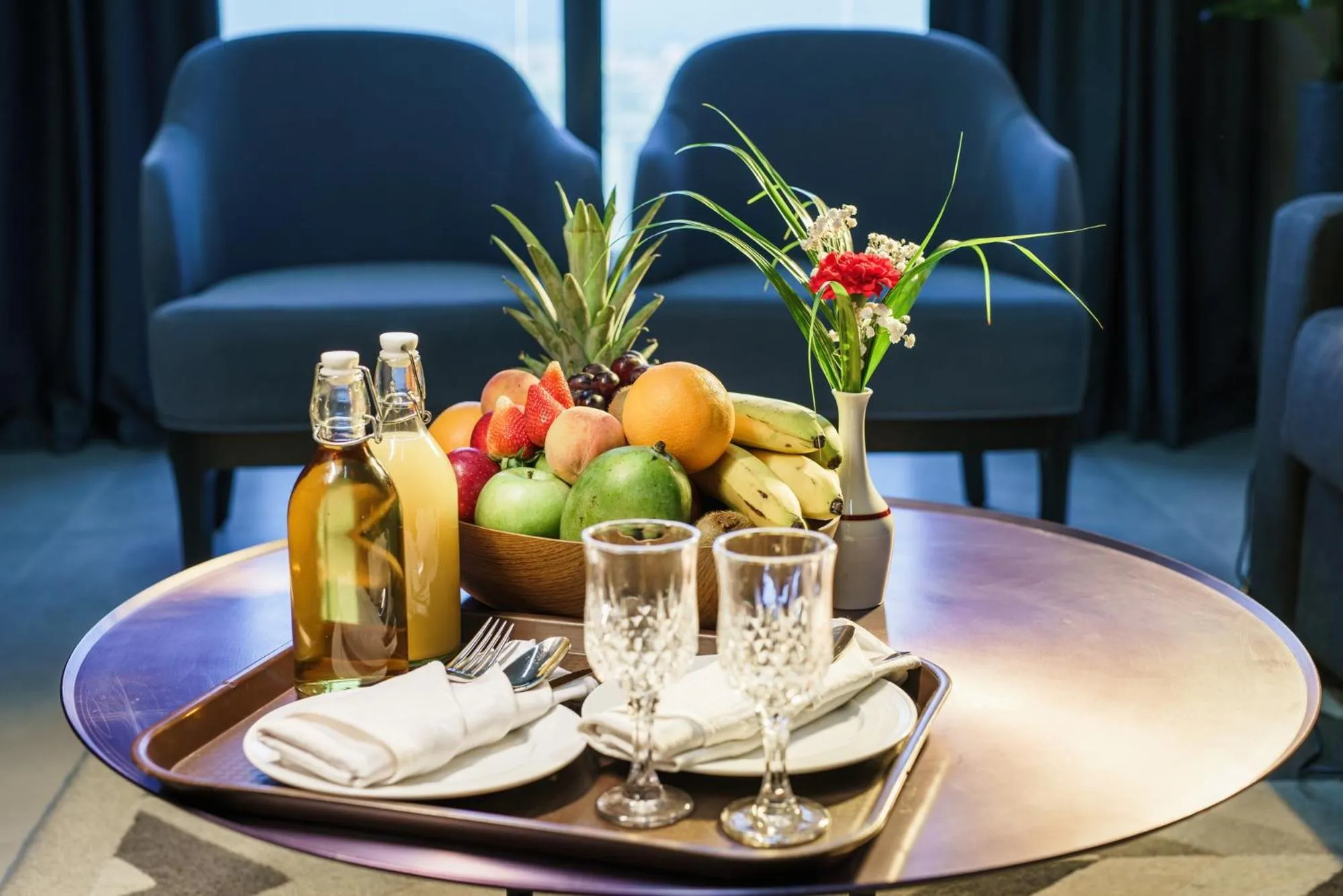 Food in Hotel Holiday International