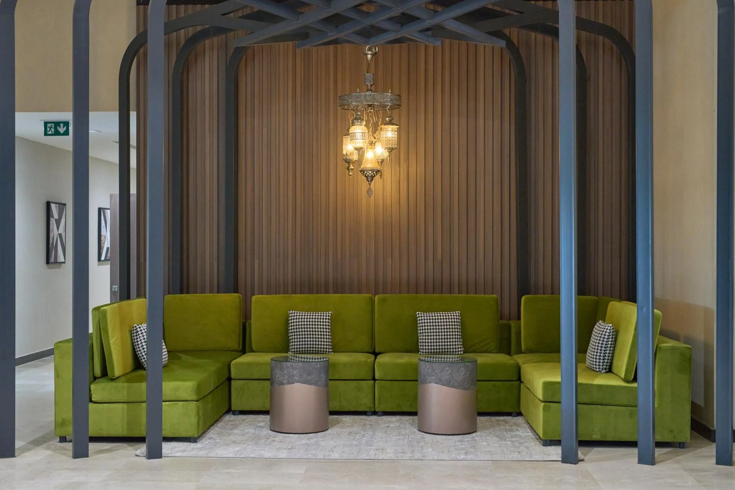 Seating area in Hotel Holiday International