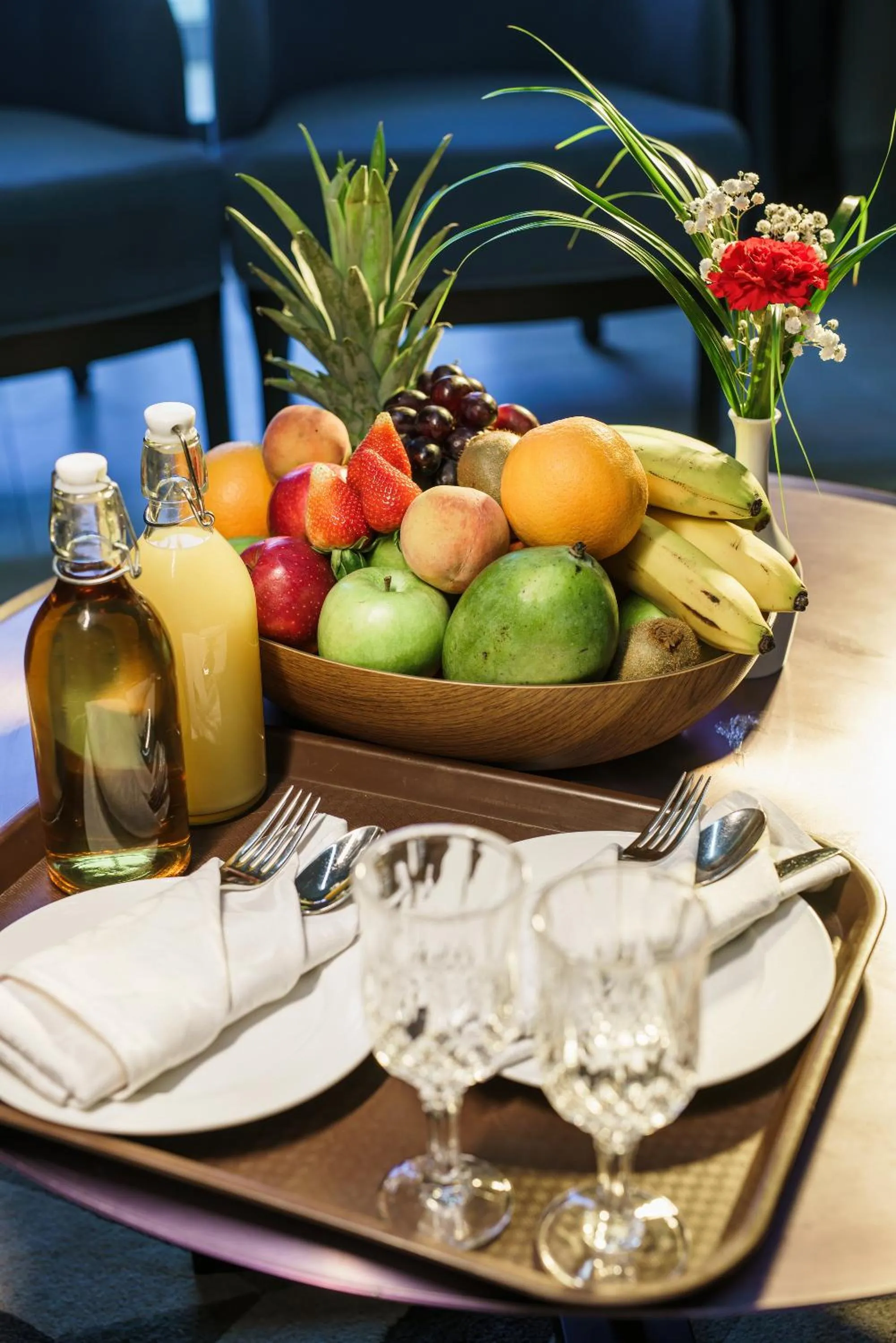 Food in Hotel Holiday International