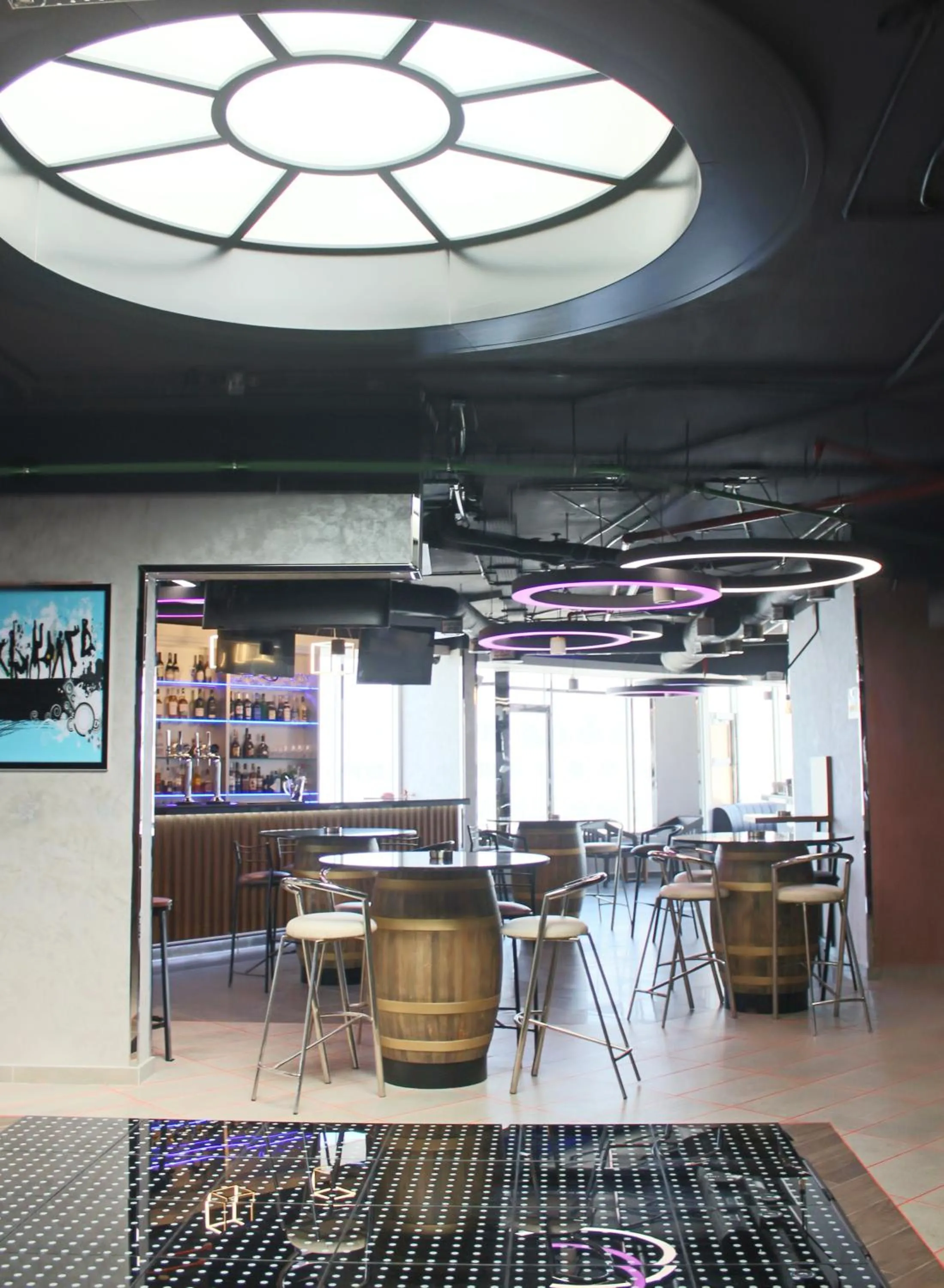 Restaurant/places to eat in Al Diar Dana Hotel