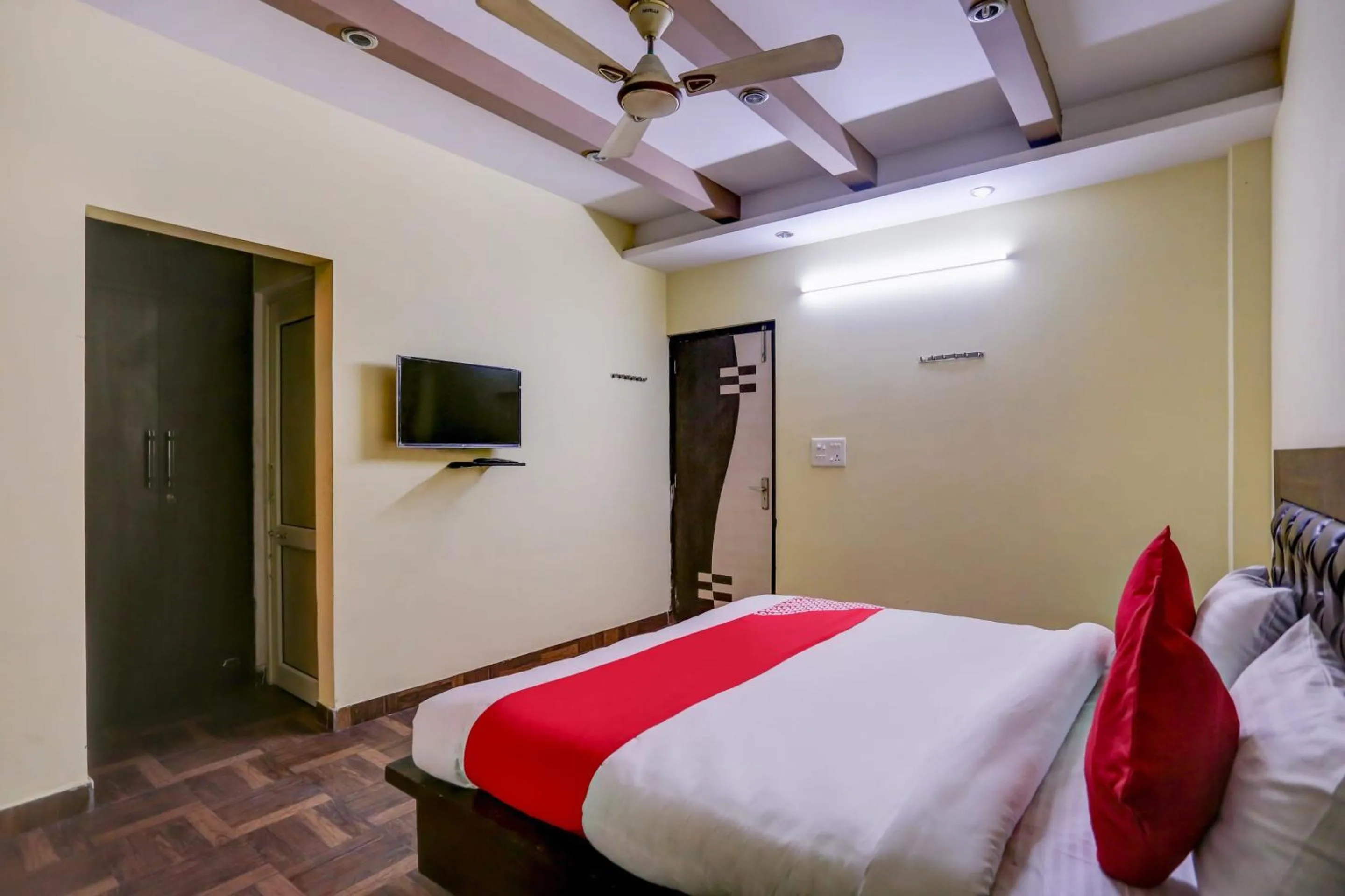 Bedroom in Hotel O Ashish Residency