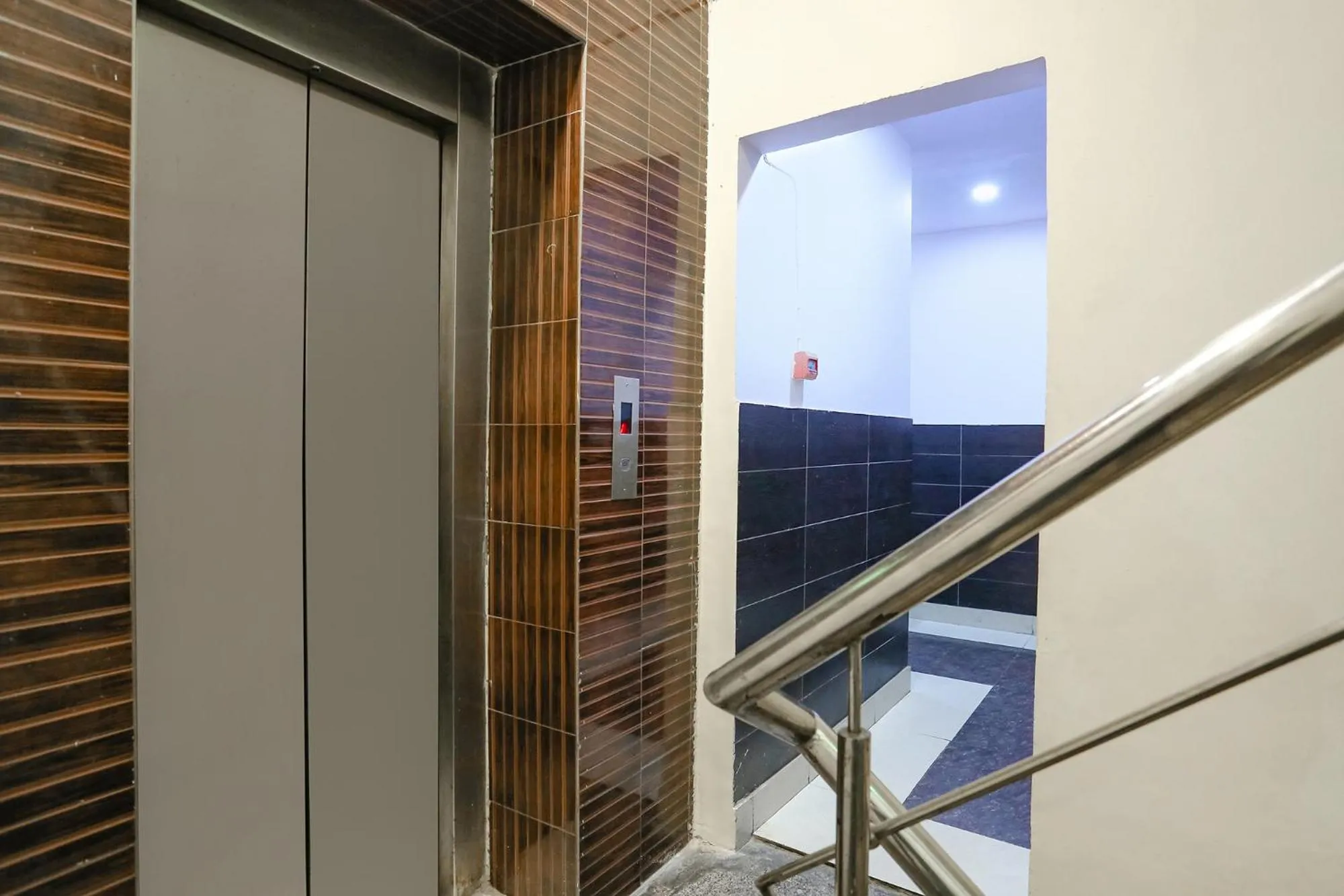 elevator in Via The Lazeez