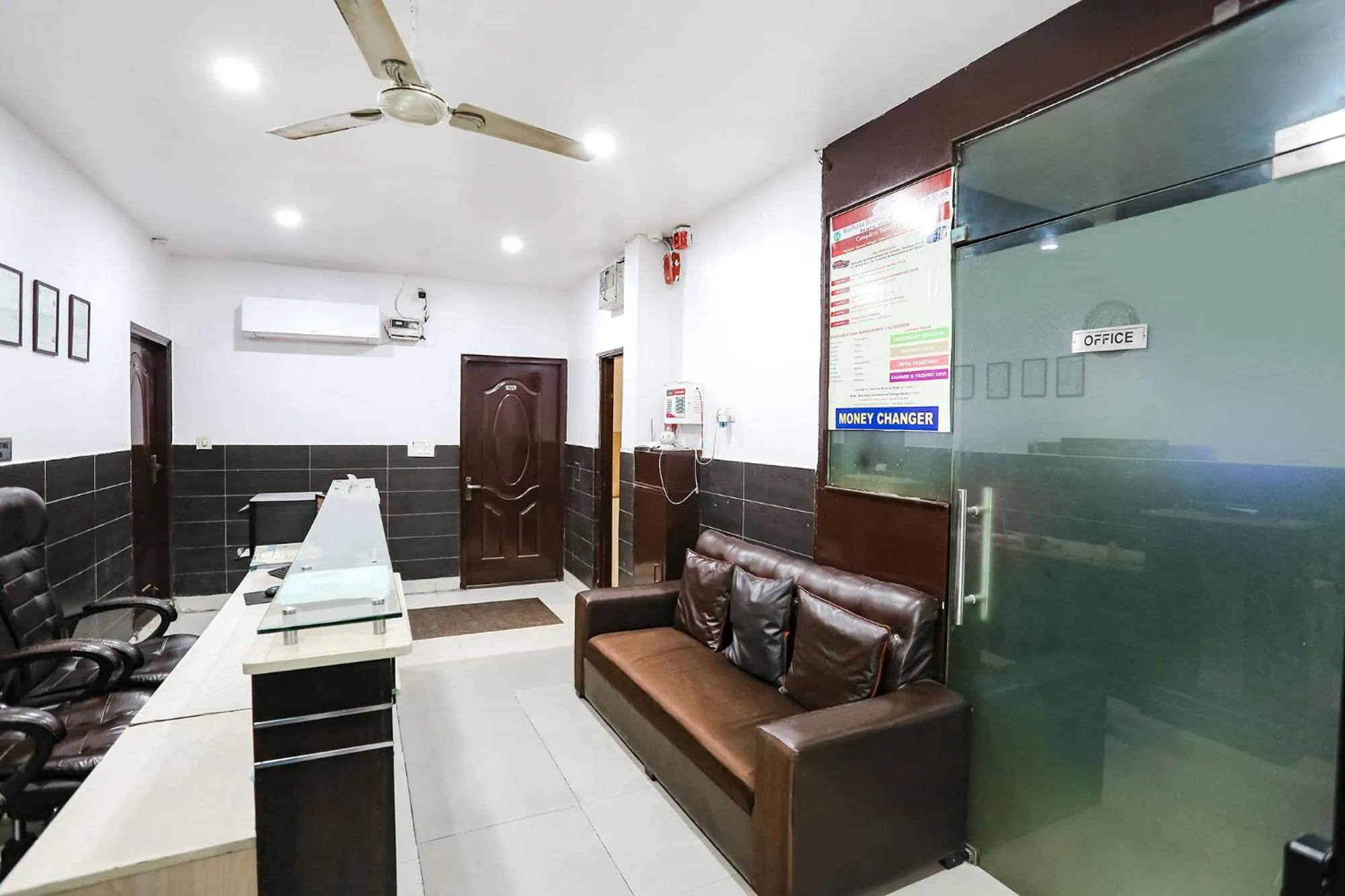 Lobby or reception in Via The Lazeez