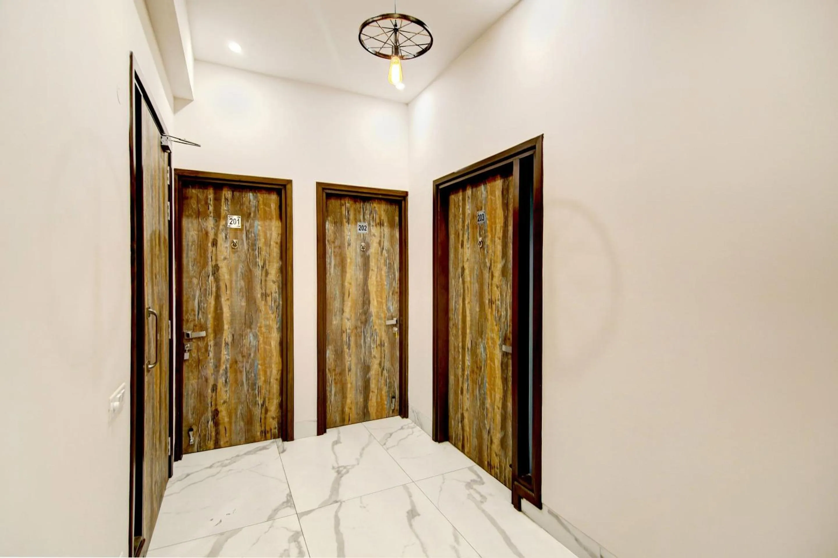 Lobby or reception, Bed in Collection O CLOUD BAY