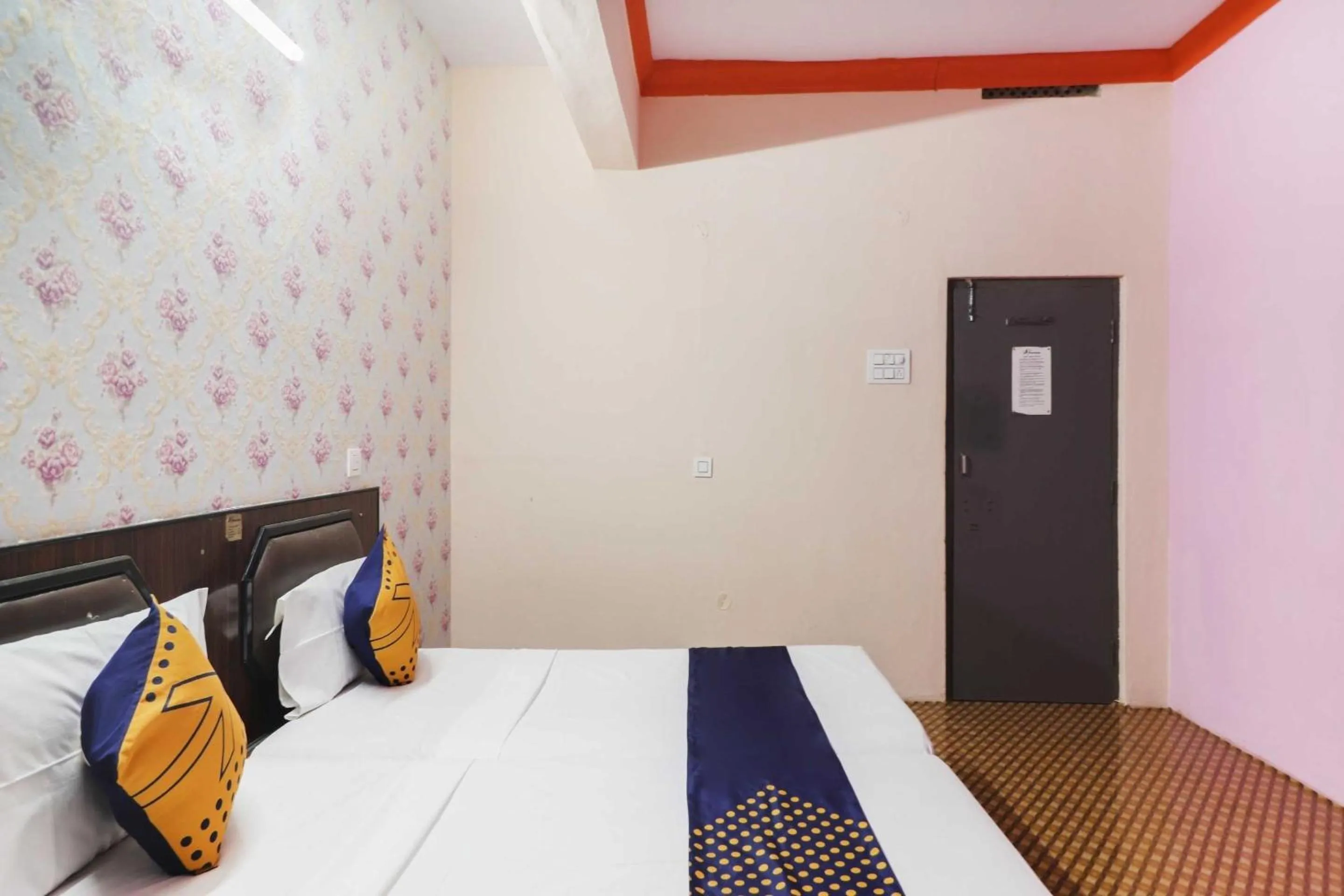 Bedroom, Bed in Hotel O 74966 Shree Amardeep Hotel