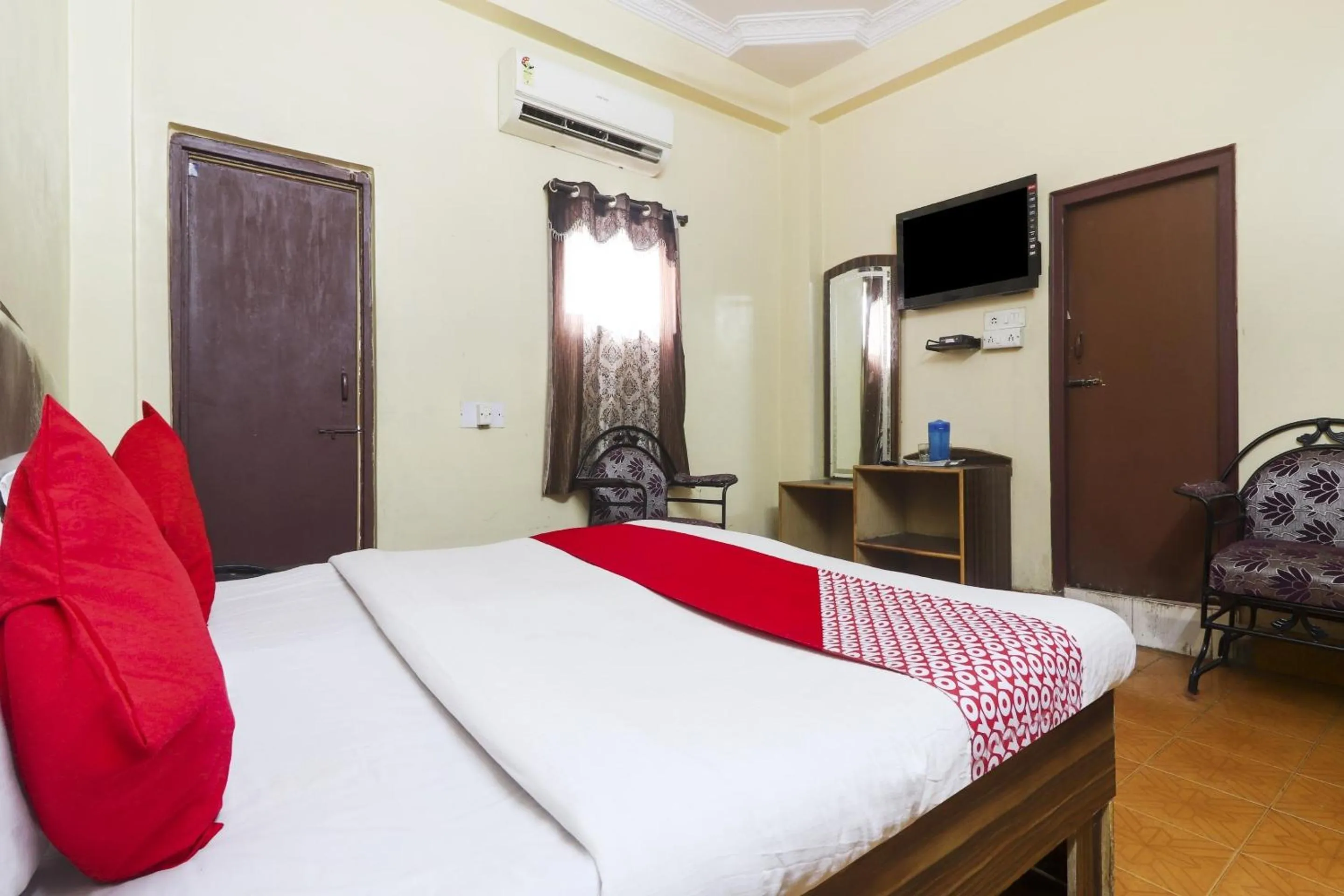 Bedroom, Bed in Hotel O Aadaab