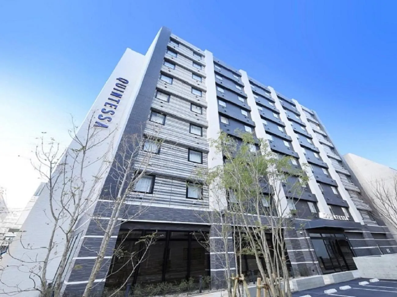 Property building in QuintessaHotel FukuokaTenjin Comic&Books