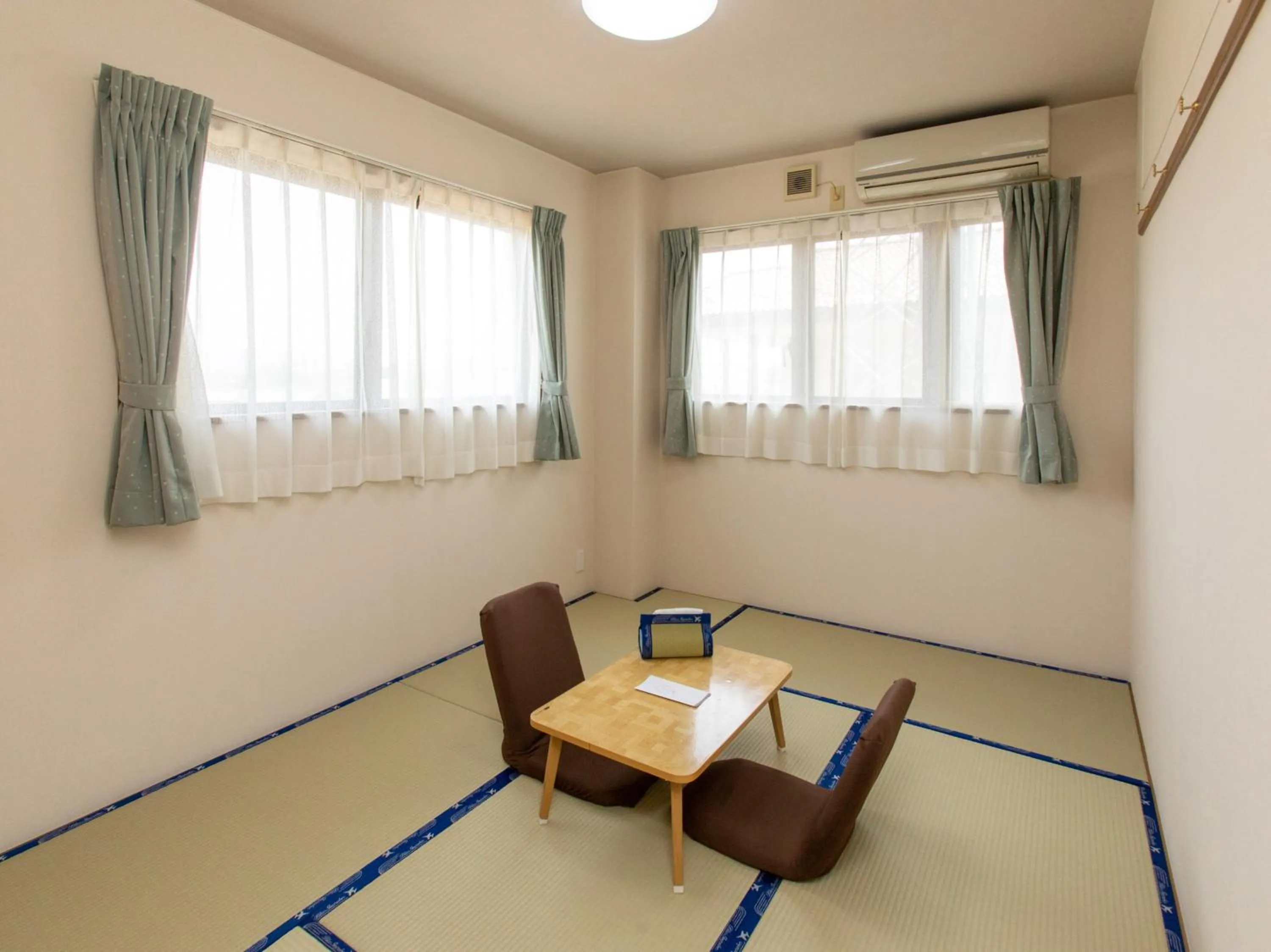 Dining area in Tabist Business Ryokan Duck Ishinomaki Hebita