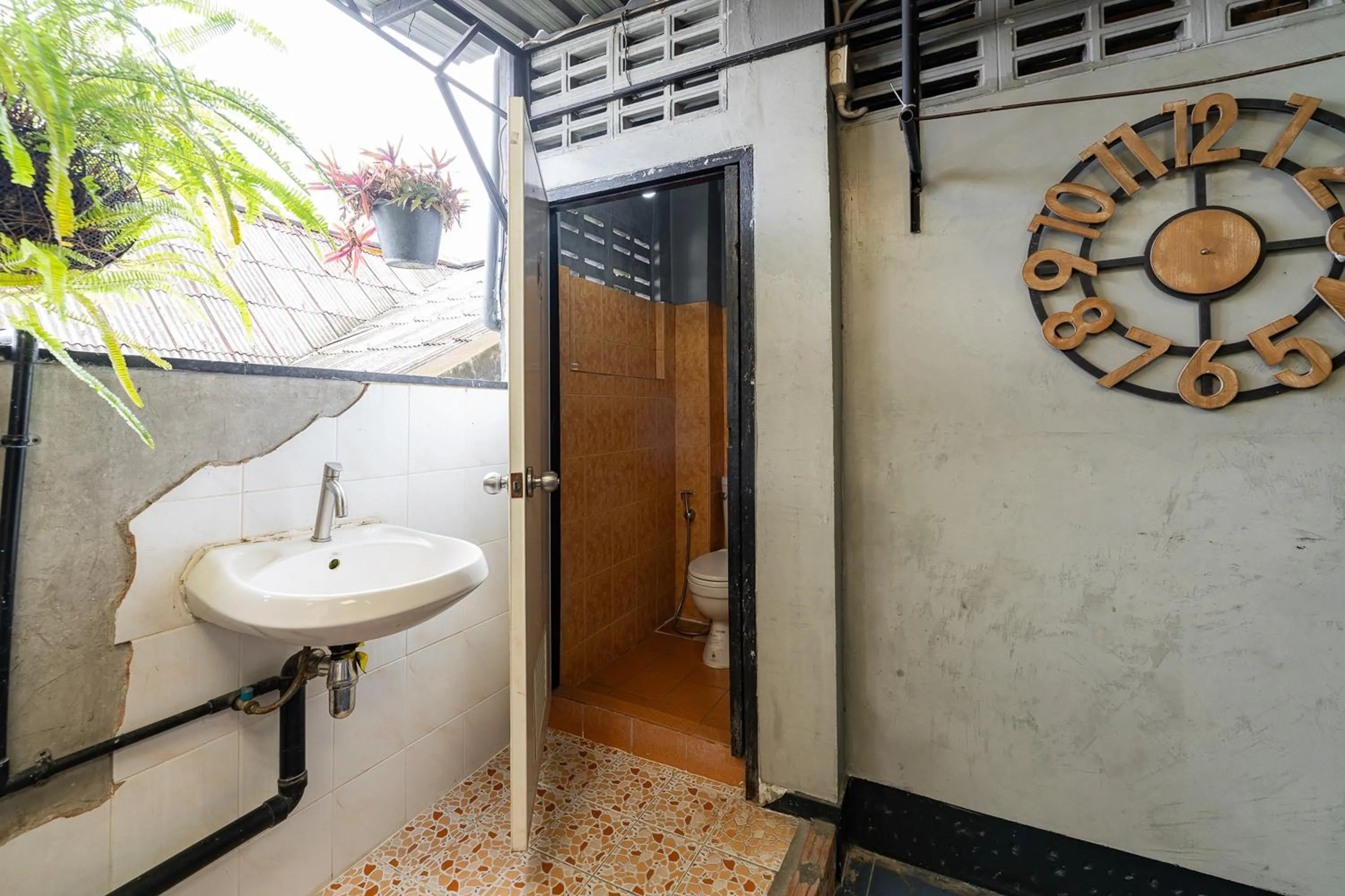 Bathroom in KAYAN Hostel