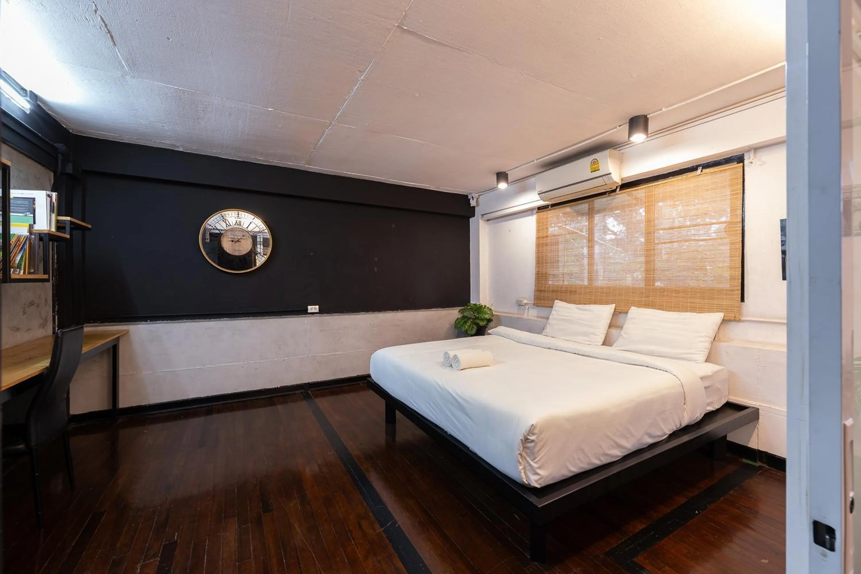 Bedroom, Bed in KAYAN Hostel