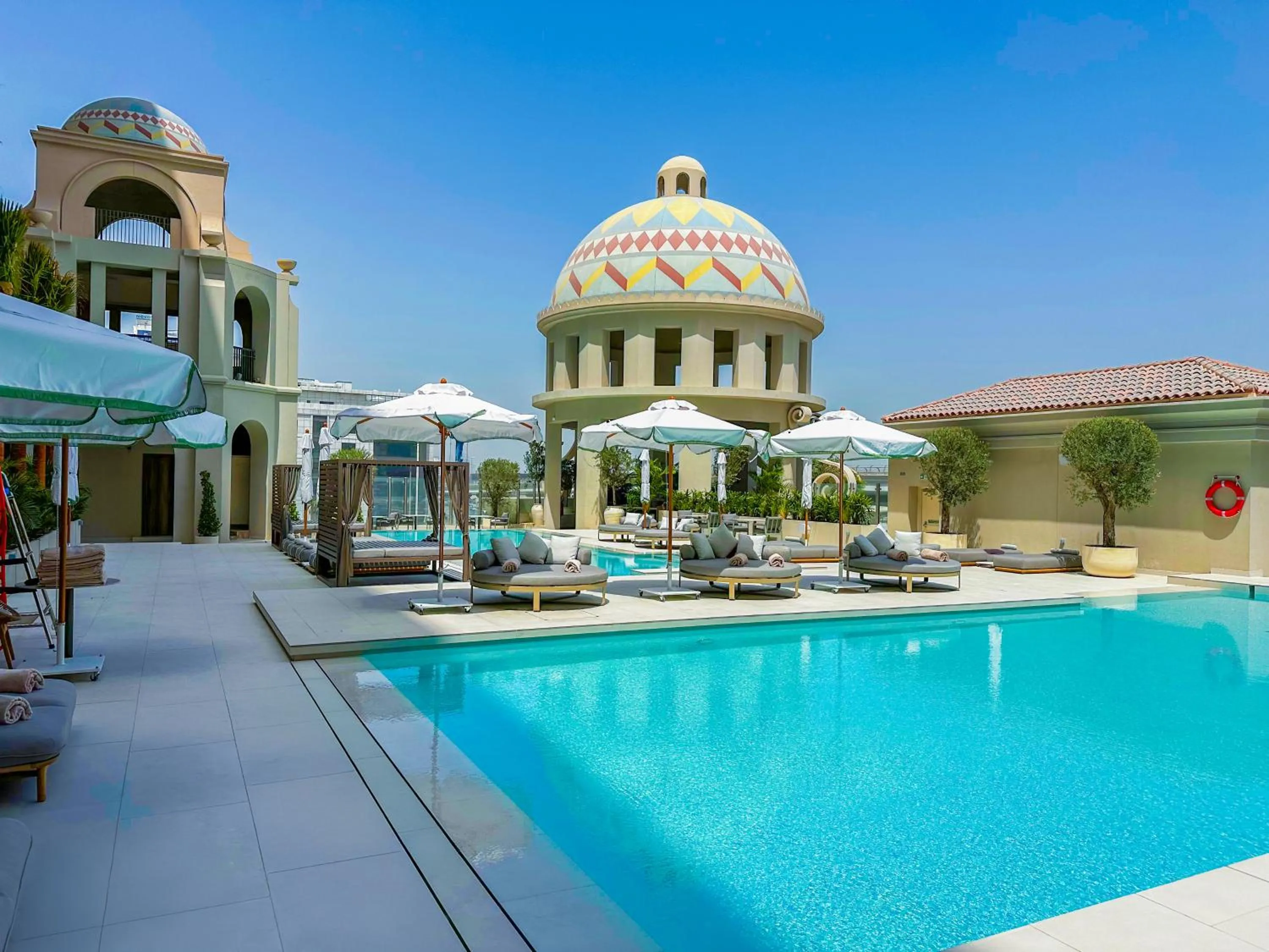 Swimming pool in Kempinski Hotel Mall of the Emirates, Dubai