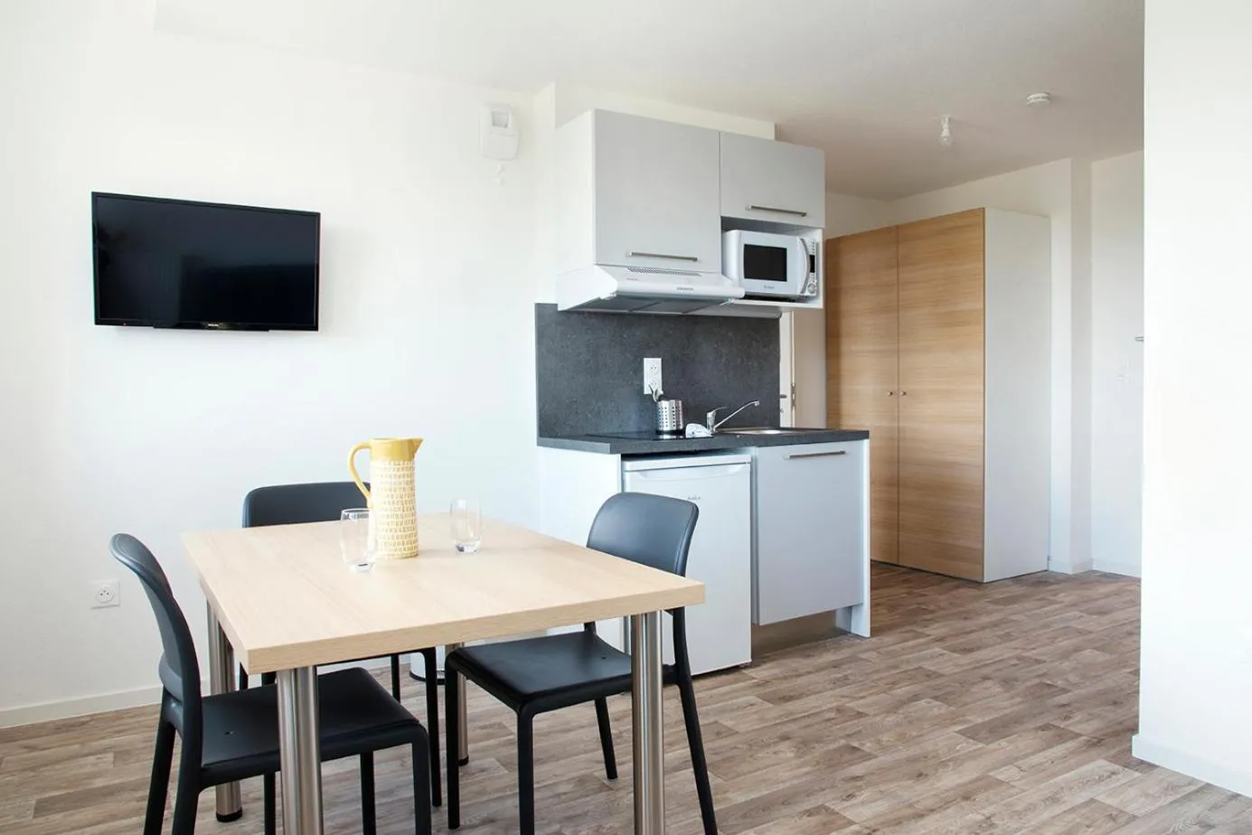 Dining area in Résidence La Canopée