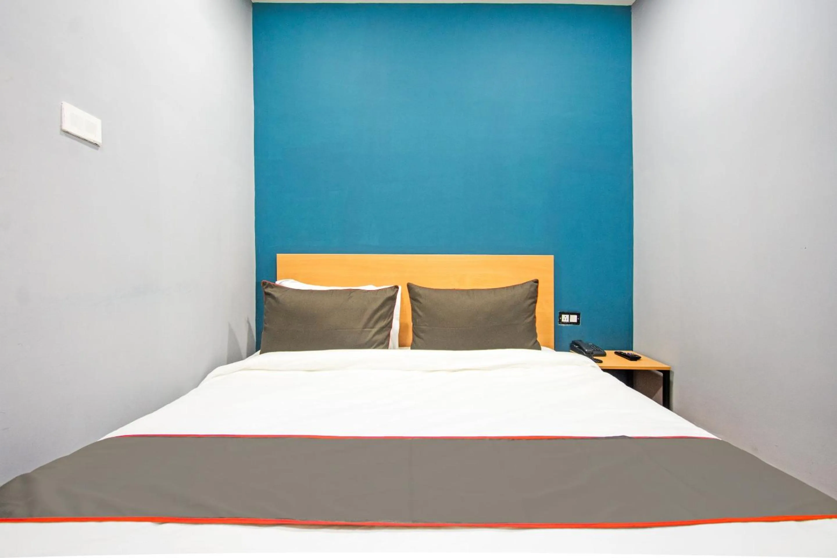 Bedroom, Bed in Super Collection O Sayhallo Hillside Magnum