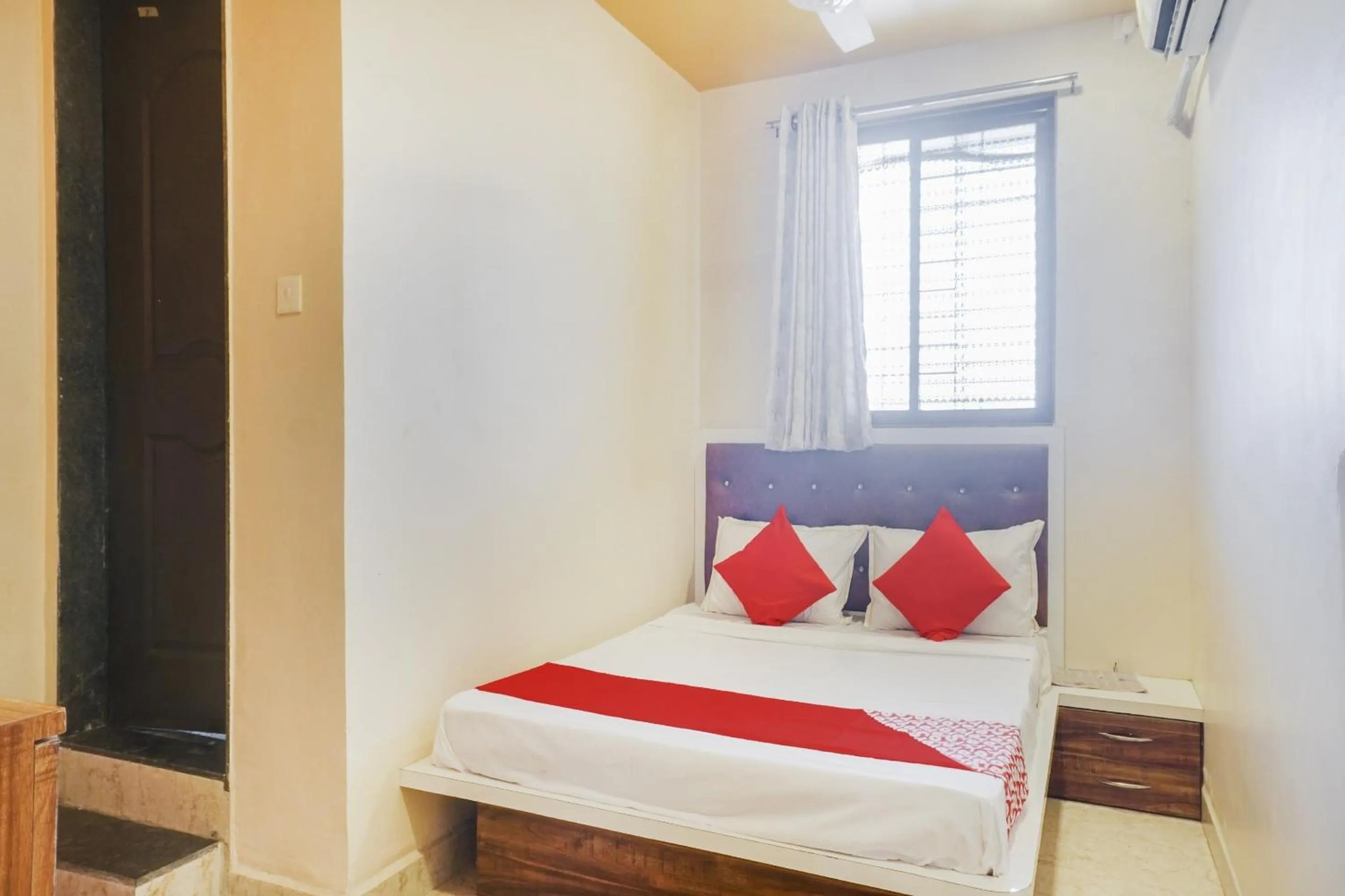 Bedroom in Hotel O Vijay Residency